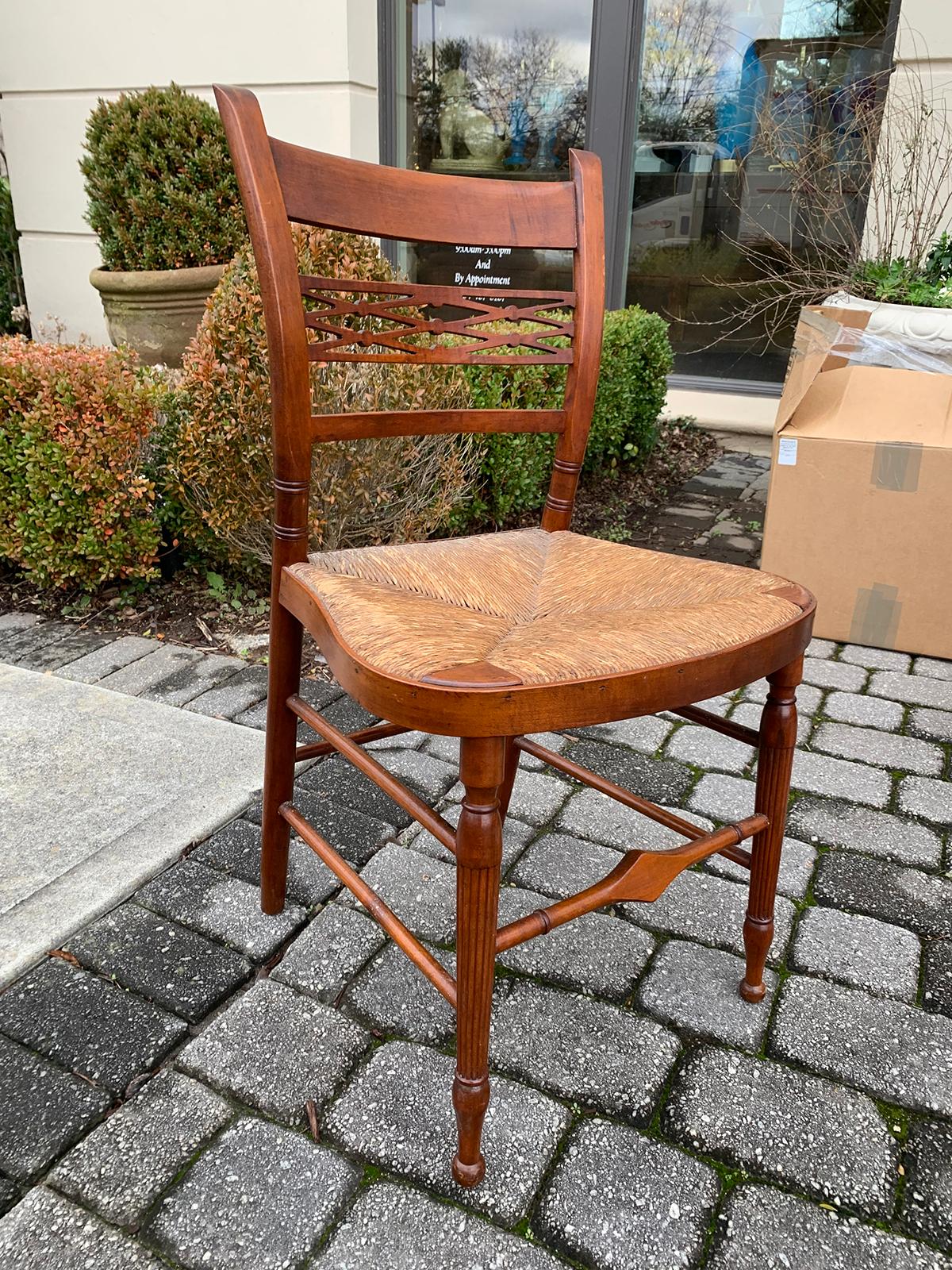 Set of Six 19th Century American Sheraton Maple Chairs with Rush Seats 2