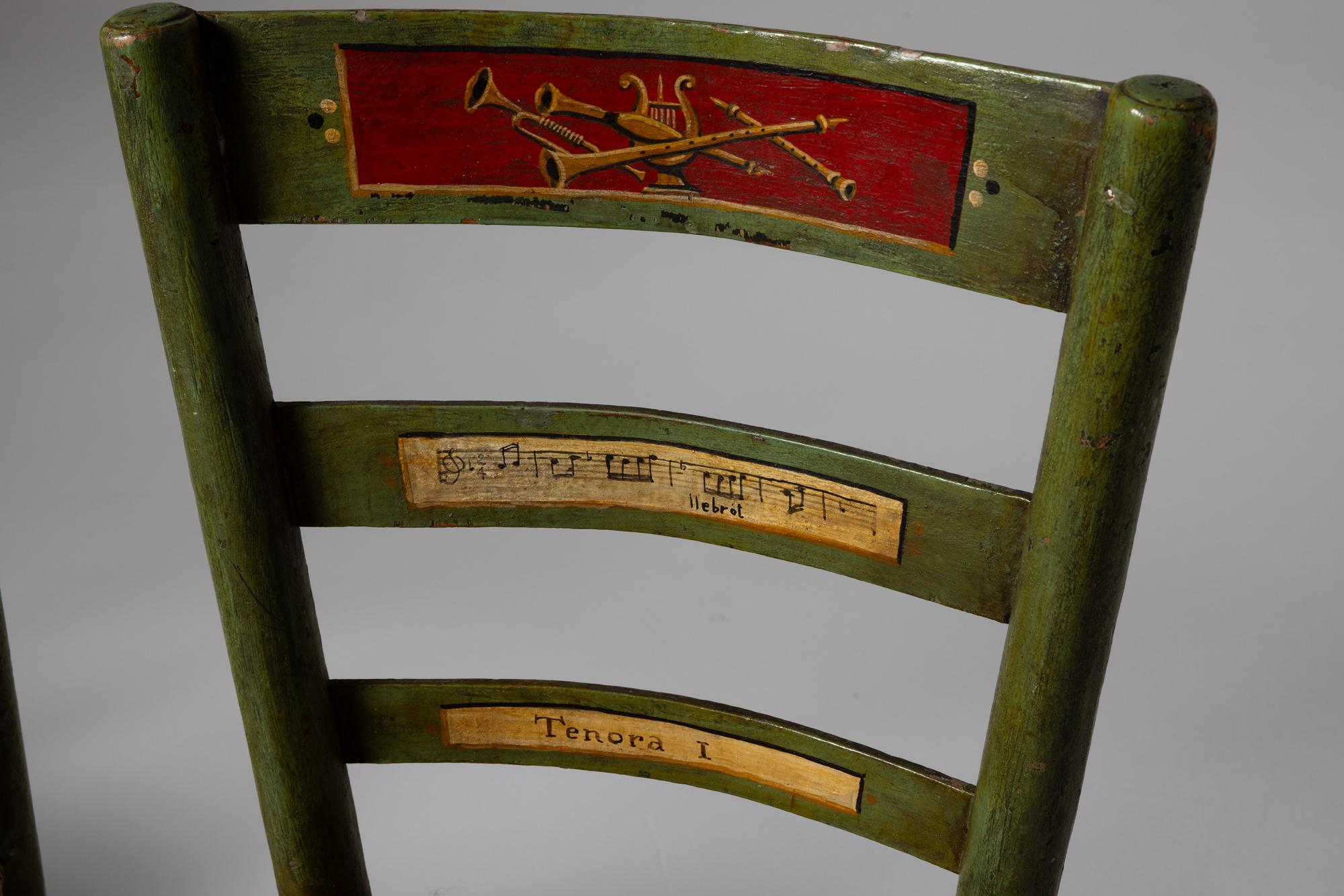 Conjunto de seis sillas del siglo XIX procedentes de un antiguo teatro italiano Rafia en venta
