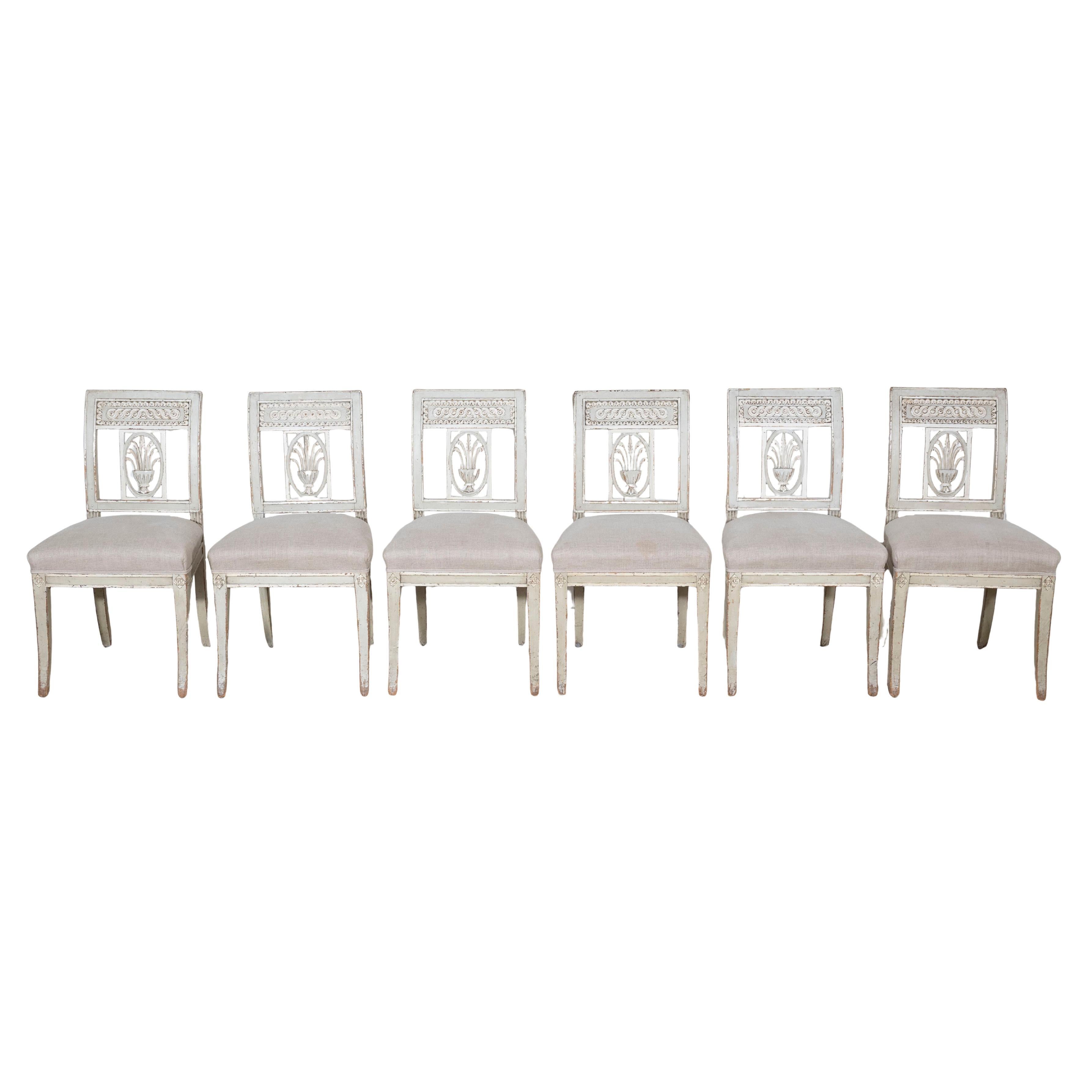 Set of Six 19th Century Directoire Style Carved Wood Chairs im Angebot