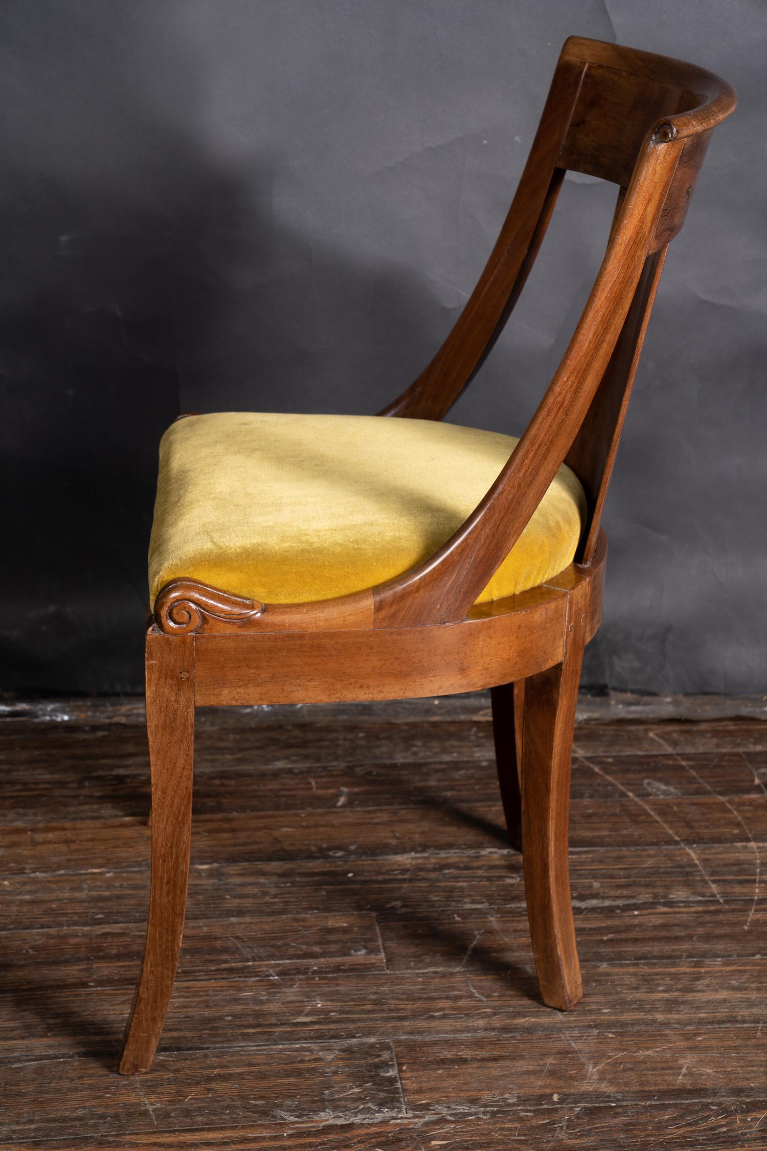 Français Ensemble de six chaises d'appoint Empire du XIXe siècle en vente
