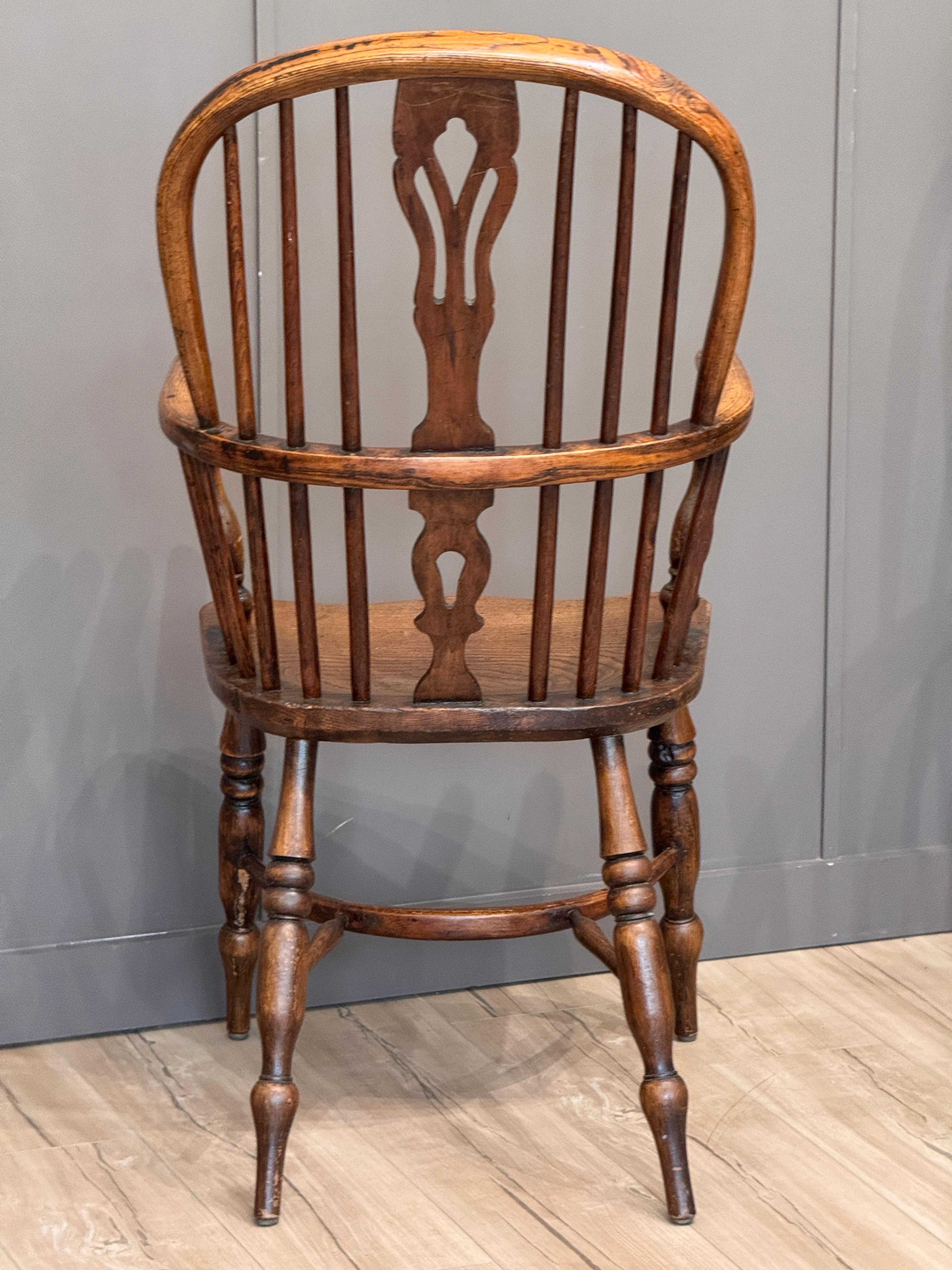 Conjunto de seis sillones Windsor ingleses del siglo XIX en venta 5