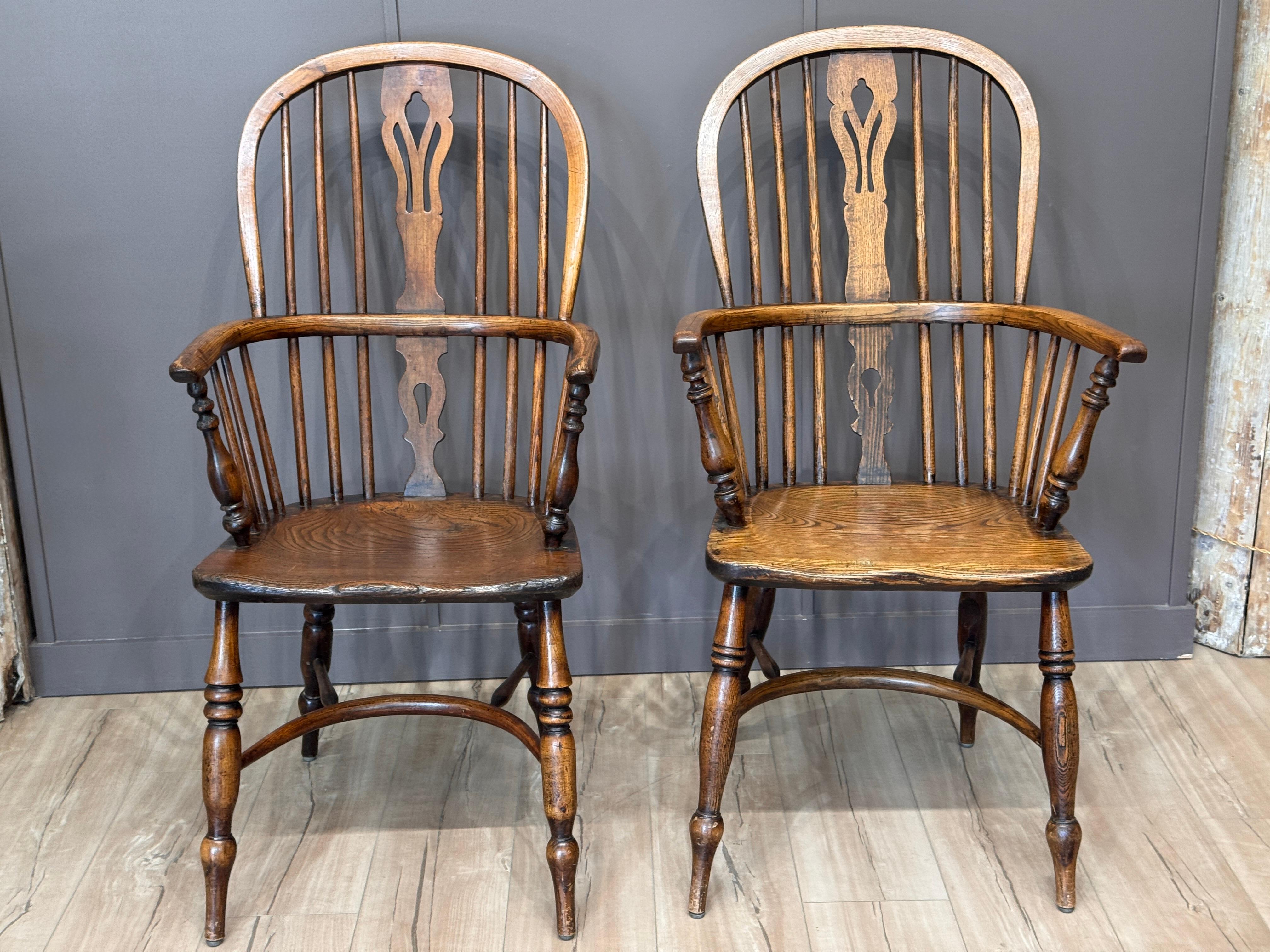 Conjunto de seis sillones Windsor ingleses del siglo XIX en Bueno estado para la venta en Charlottesville, VA