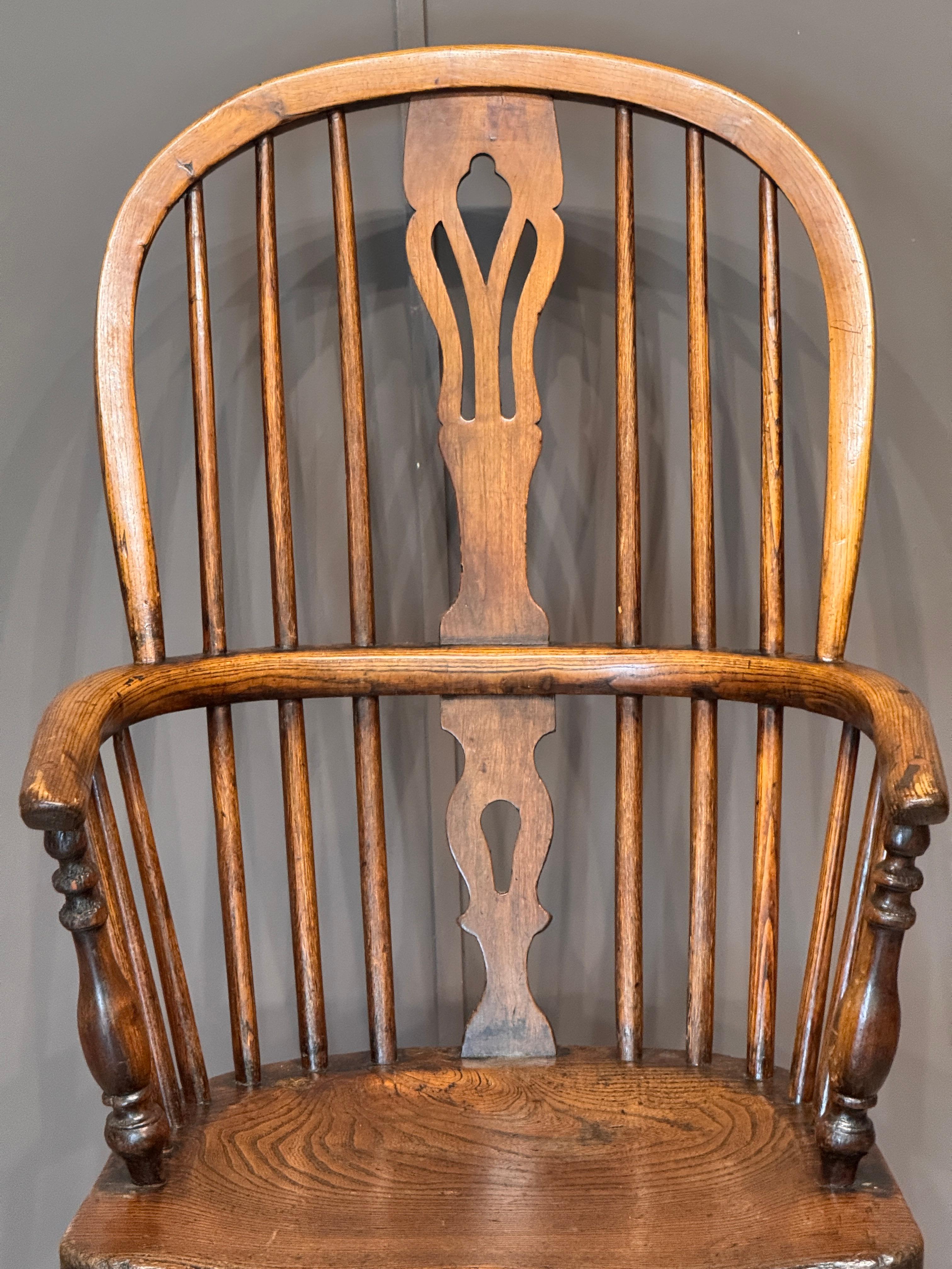 Conjunto de seis sillones Windsor ingleses del siglo XIX en venta 2