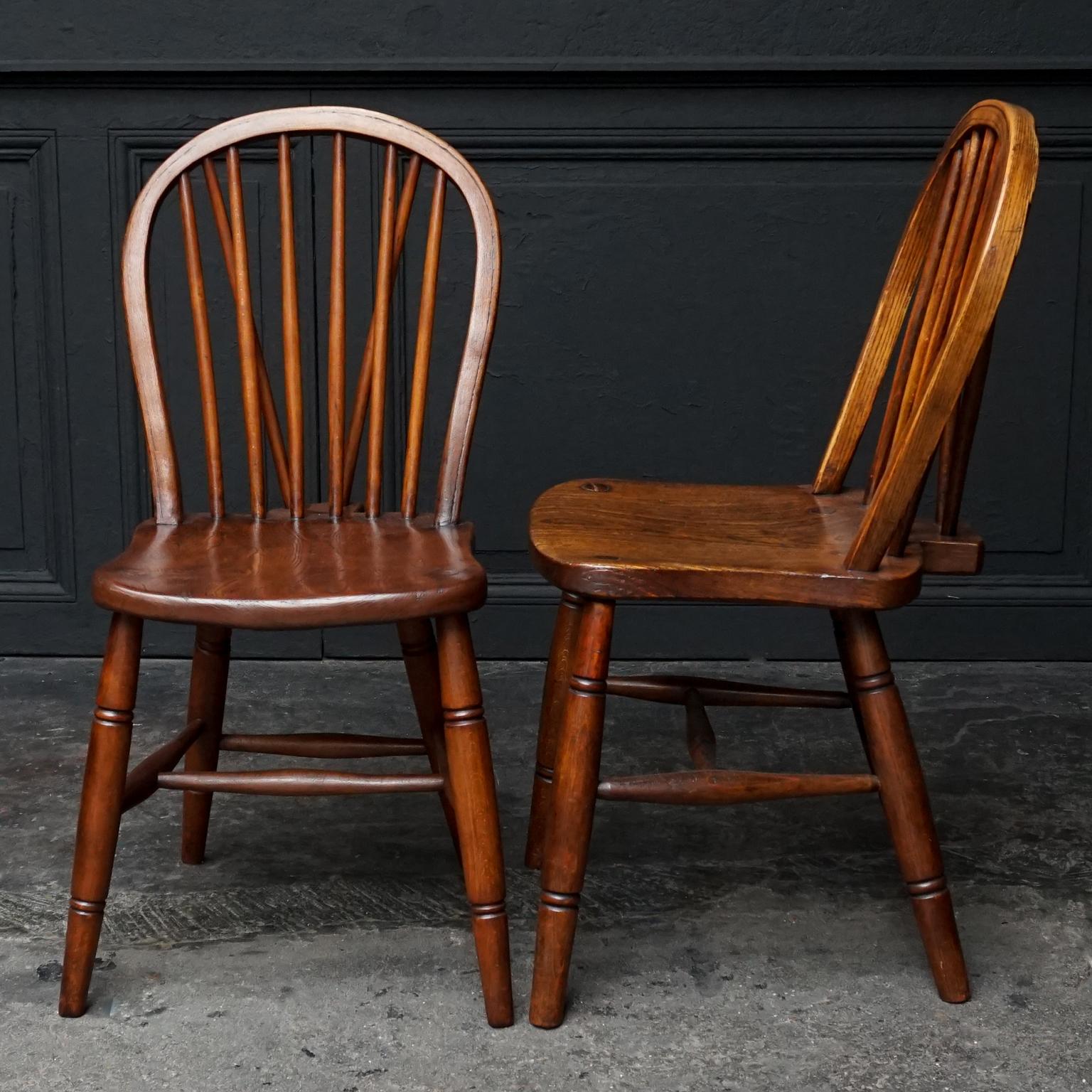 Set of six 19th Century English Windsor Elmwood Hoop Back Kitchen Table Chairs For Sale 1