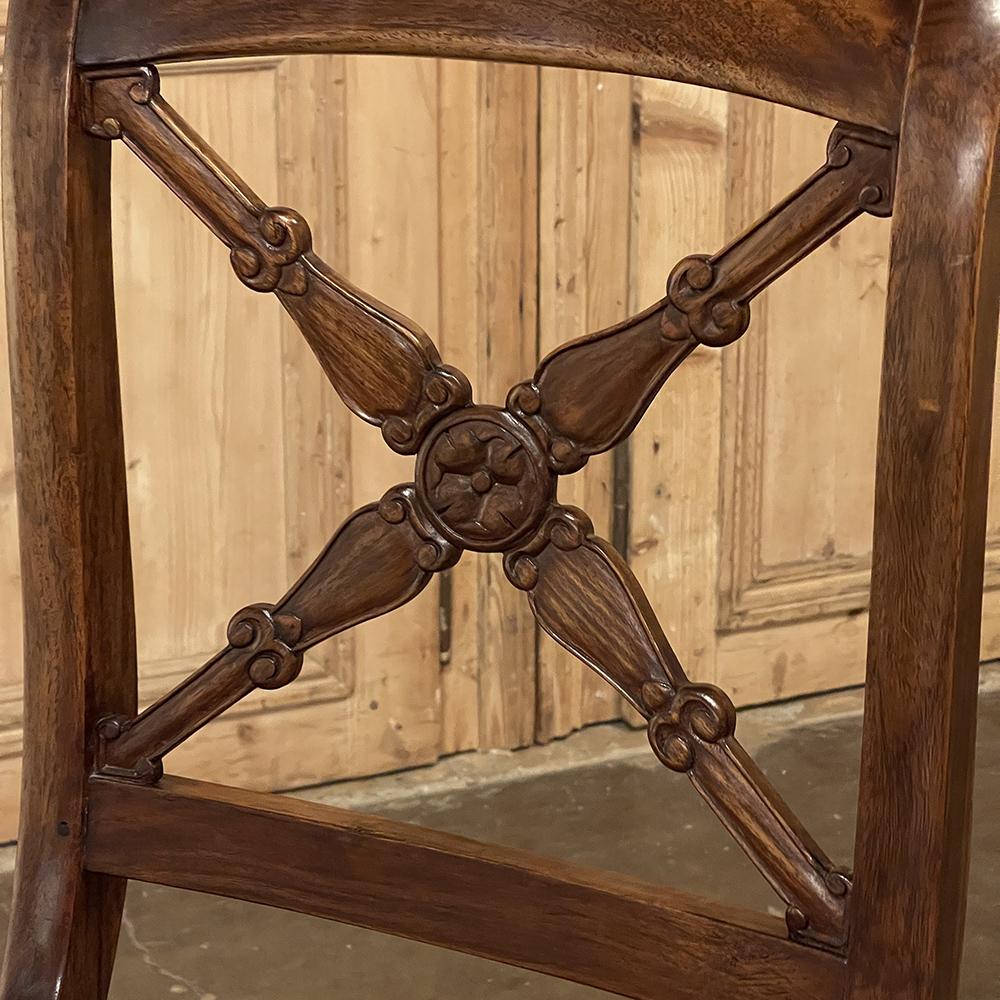 Set di sei sedie da pranzo in legno di noce Charles X del XIX secolo in vendita 9
