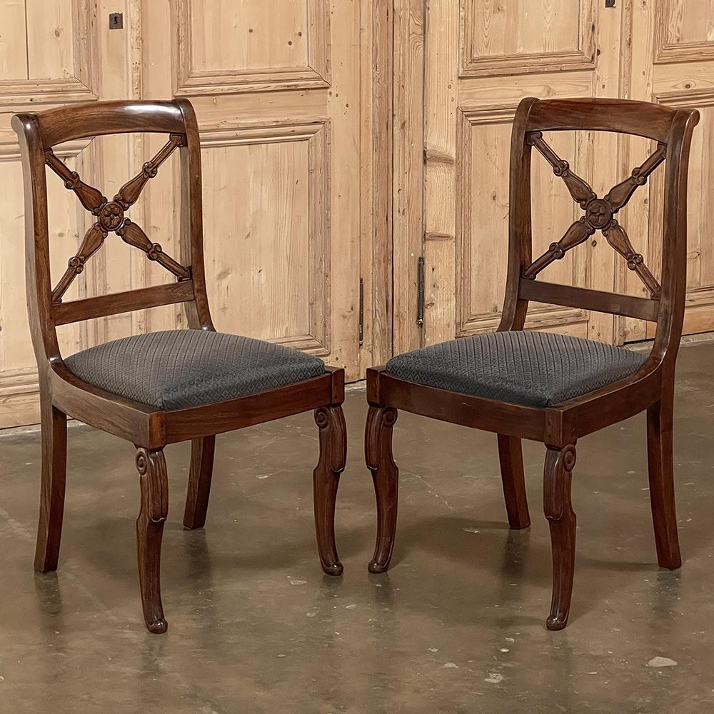 Set di sei sedie da pranzo in legno di noce Charles X del XIX secolo in vendita 1
