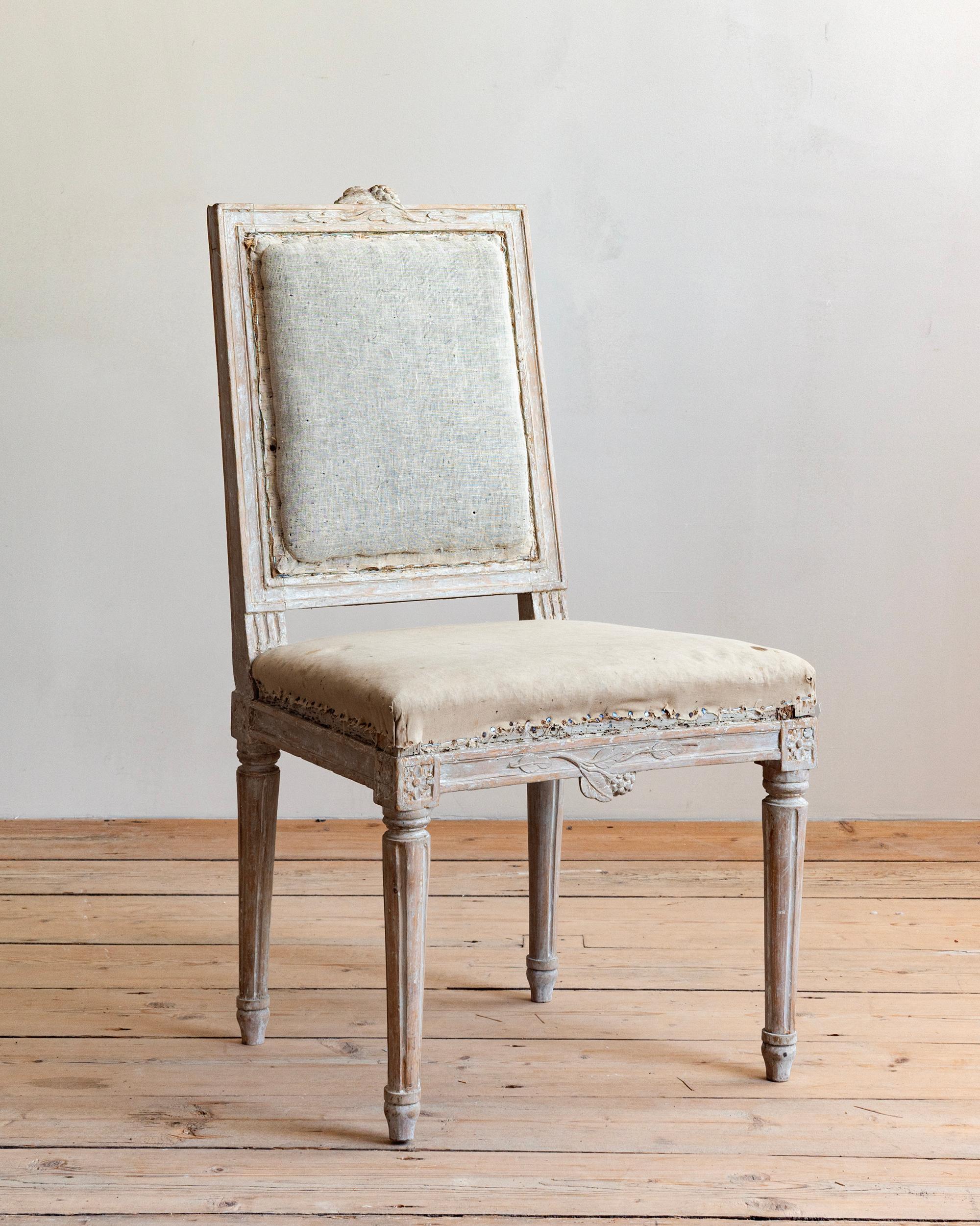 Suédois Ensemble de six chaises gustaviennes du 19e siècle en vente