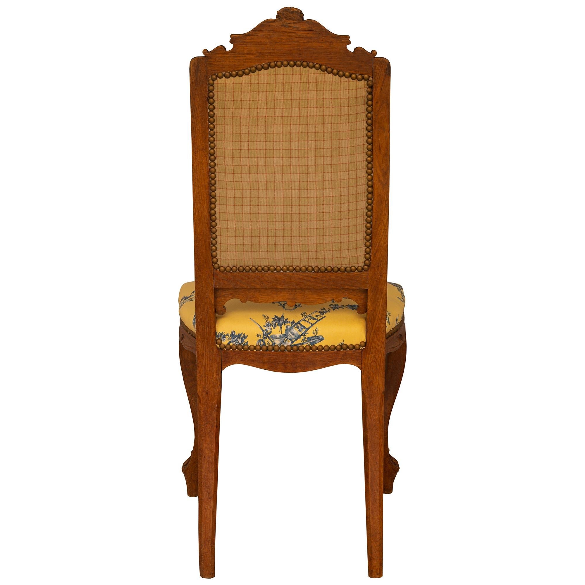 Set di sei sedie da pranzo francesi con schienale alto del XIX secolo in stile Luigi XVI intagliato in vendita 6