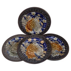 Ensemble de six assiettes en majolique feuilles et fleurs du 19ème siècle Choisy Le Roi