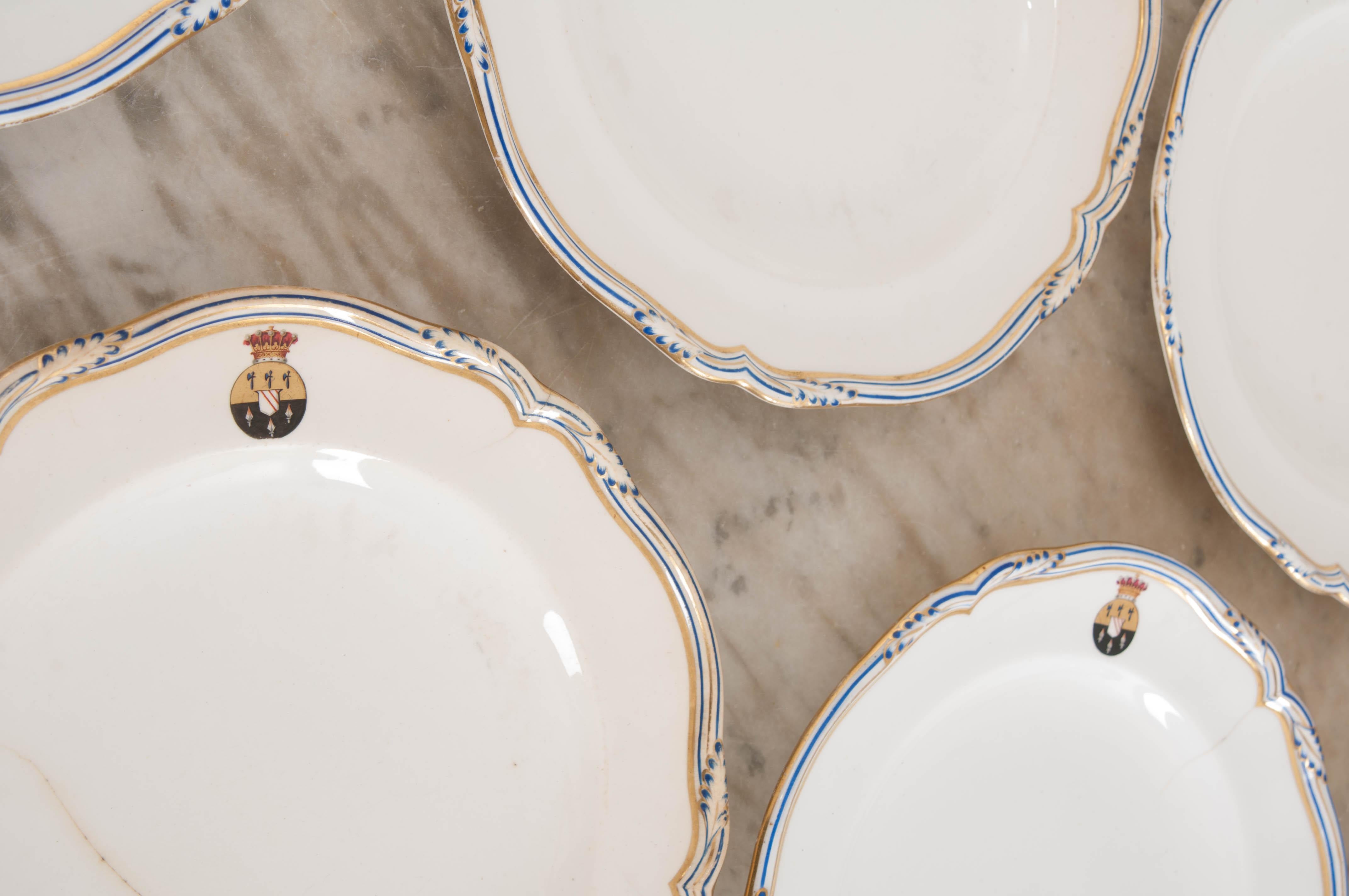 Set of Six 19th Century Minton China Dinner Plates In Good Condition In Baton Rouge, LA