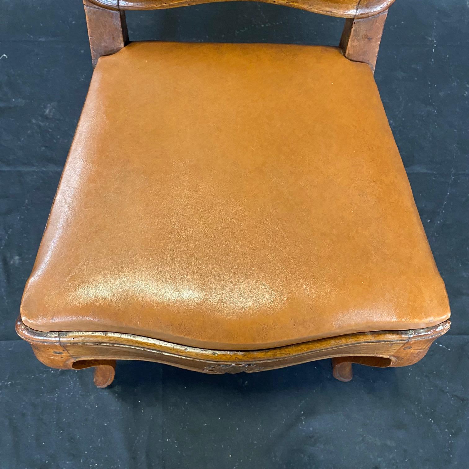 Set of Six 19th Century Museum Quality Walnut & Faux Leather Dining Chairs In Good Condition For Sale In Hopewell, NJ