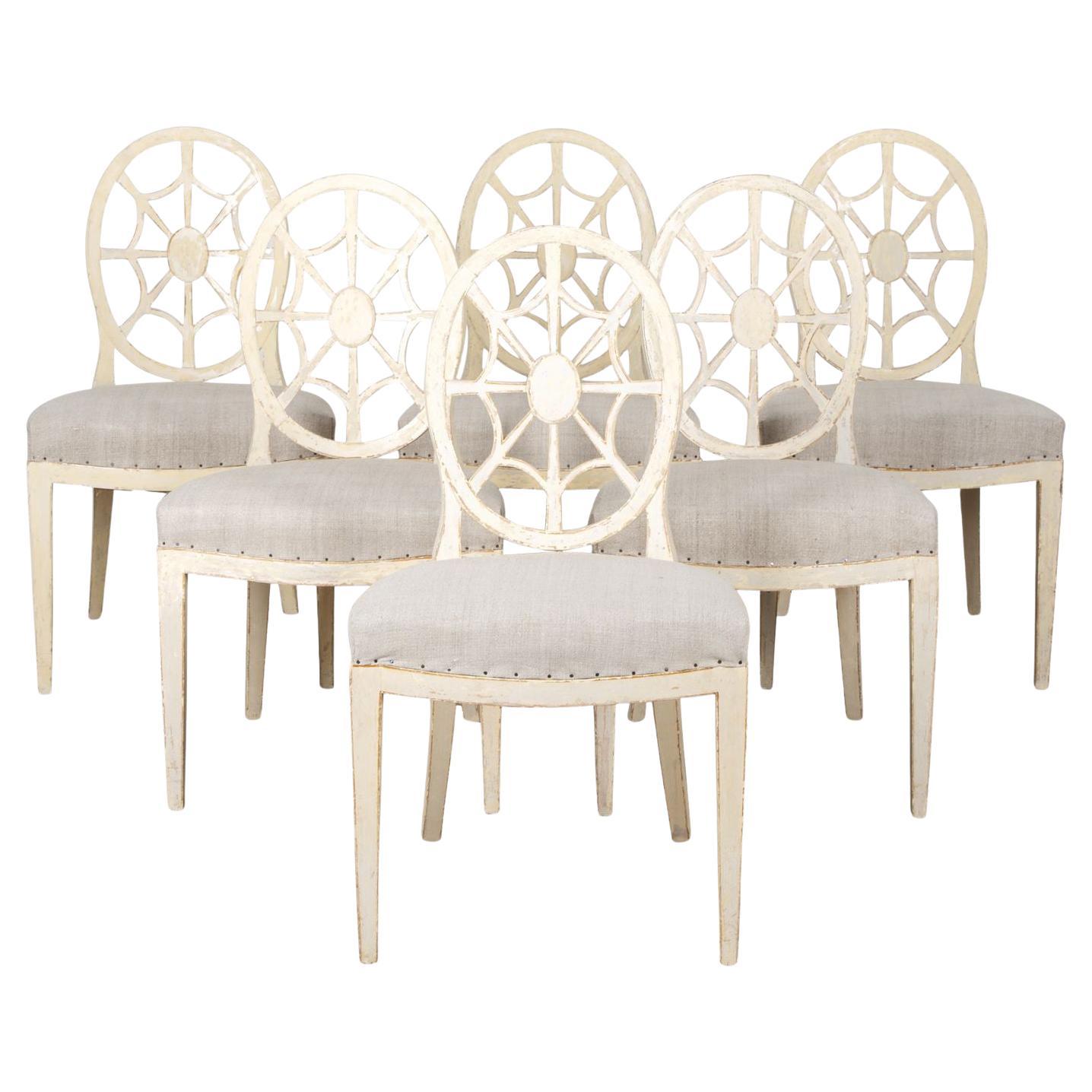 Ensemble de six chaises suédoises à dossier en forme d'araignée du 19e siècle en vente