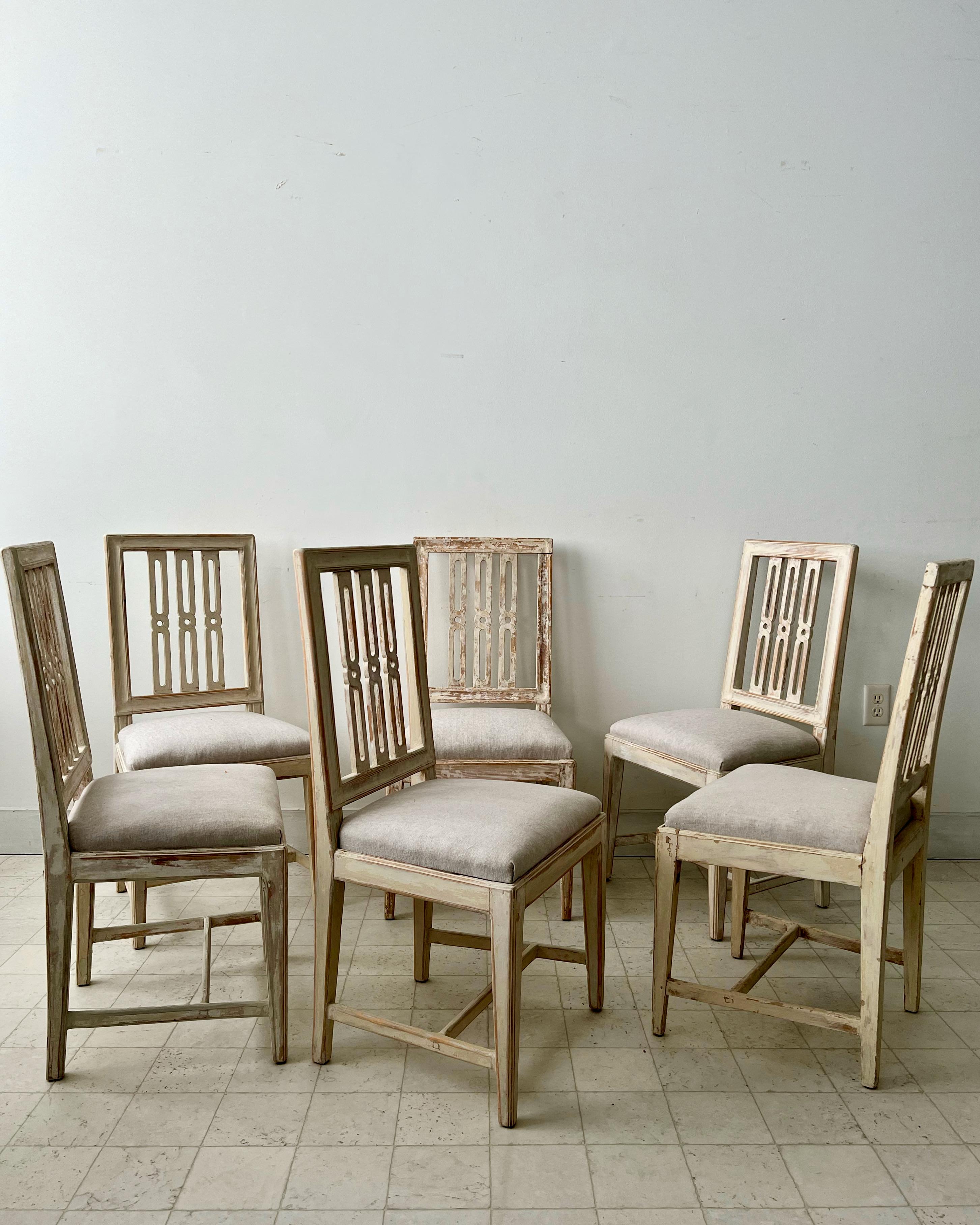 Satz von sechs schwedischen Esszimmerstühlen aus dem 19. Jahrhundert  (Gustavianisch) im Angebot