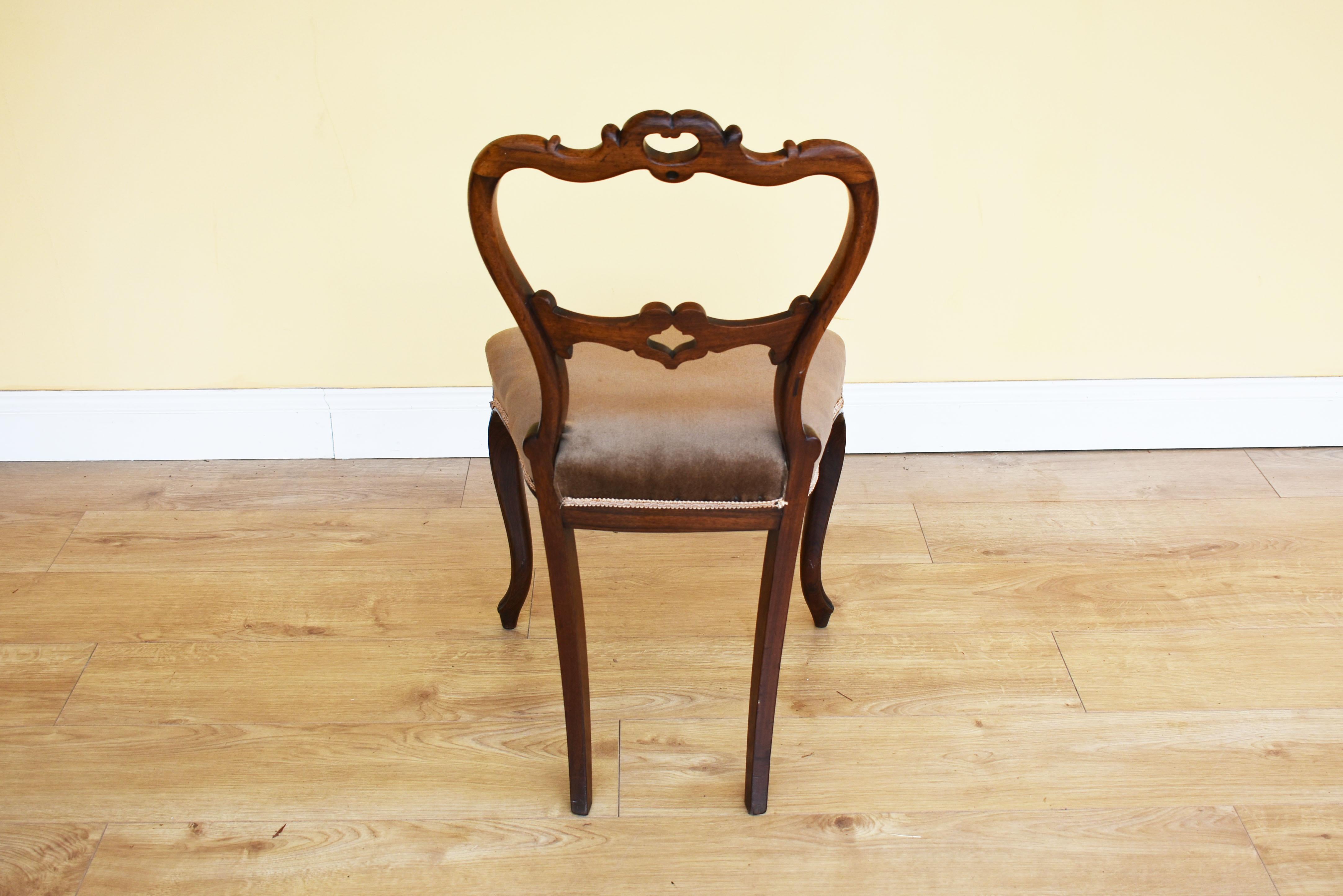 Set of Six 19th Century Victorian Rosewood Dining Chairs 4