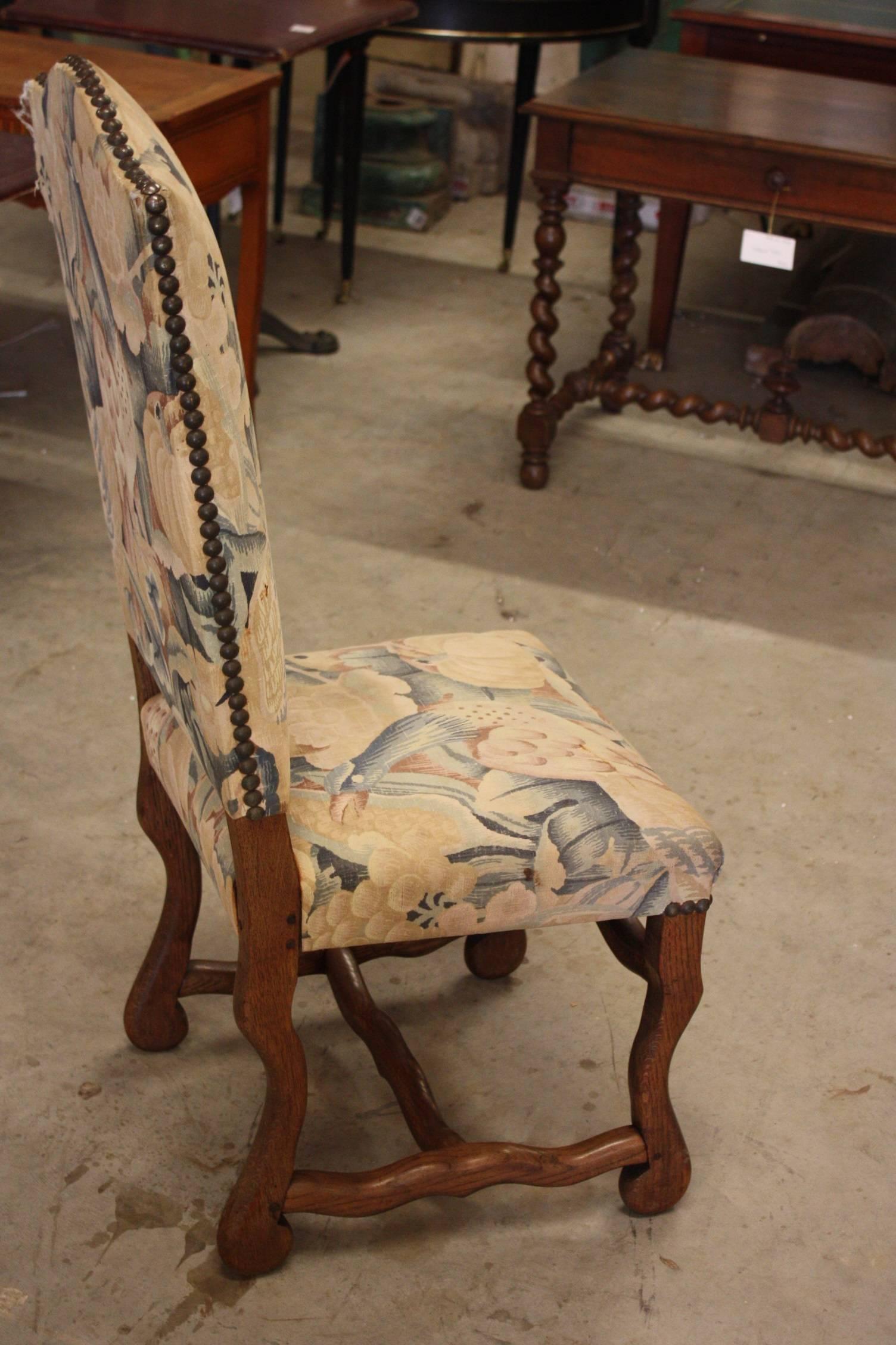Set of Six 19th Century Walnut Os De Mouton Chairs For Sale 2