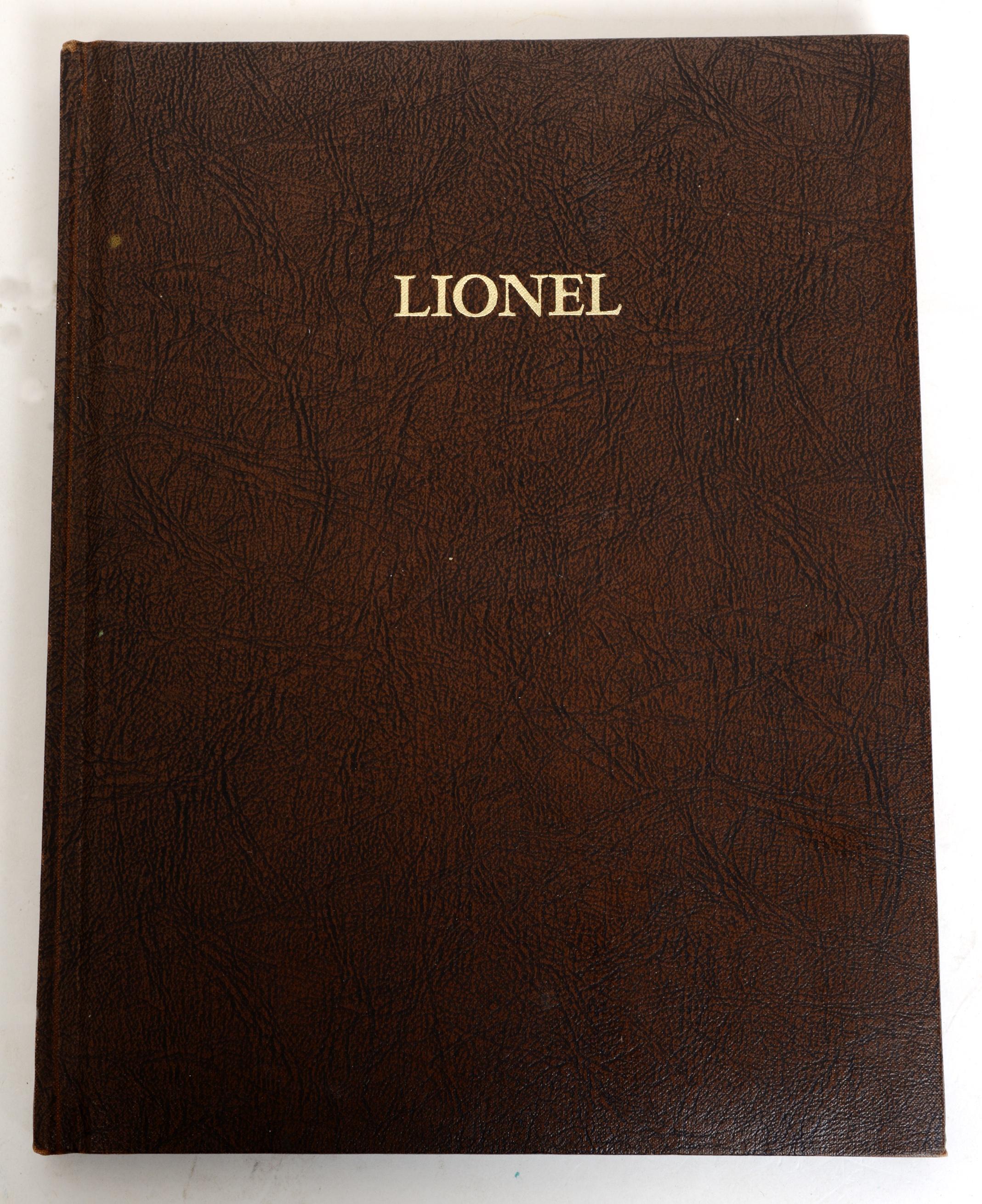 Satz von sechs 1. Auflage:: limitierte Auflage und signierte Bücher über Lionel-Spielzeugeisenbahnen im Angebot 1