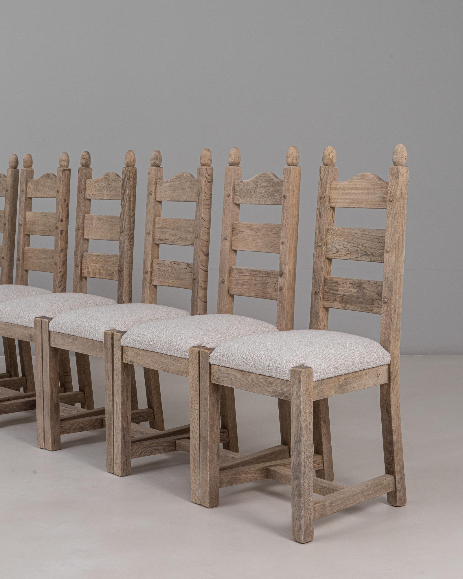 Set di sei sedie da pranzo in quercia imbottite del 20° secolo in Belgio con schienale a scaletta in Oak in vendita 4