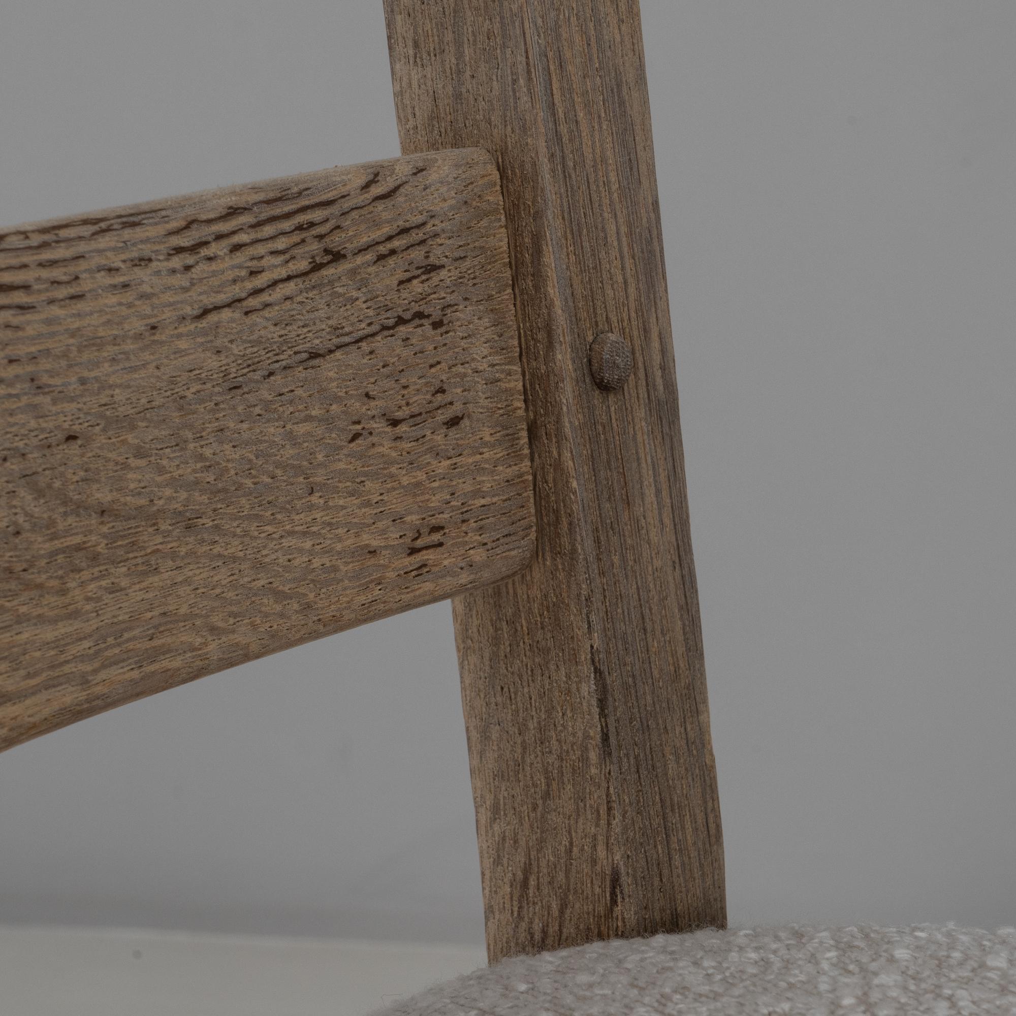 XX secolo Set di sei sedie da pranzo in quercia imbottite del 20° secolo in Belgio con schienale a scaletta in Oak in vendita