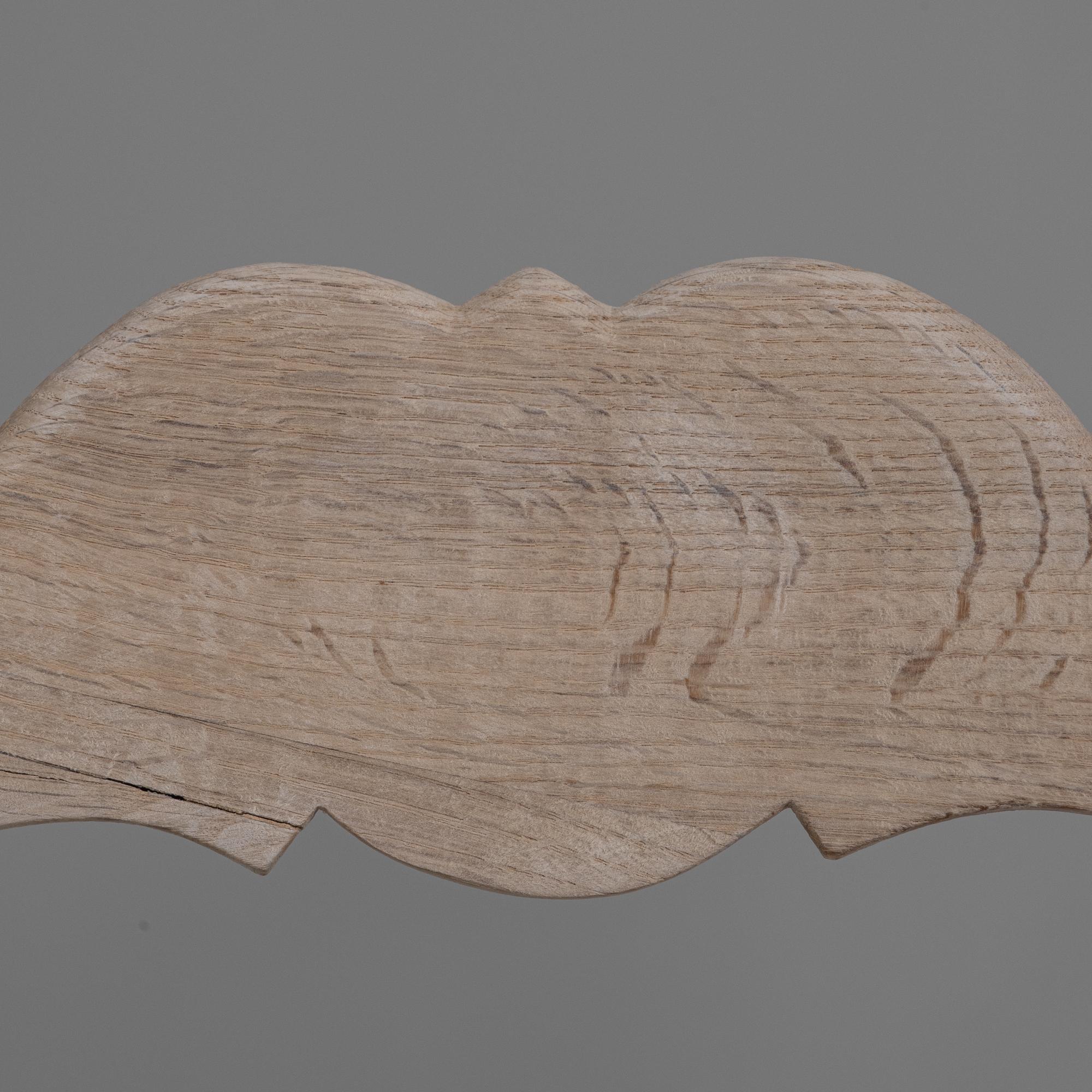 Set di sei sedie da pranzo in quercia imbottite del 20° secolo in Belgio con schienale a scaletta in Oak in vendita 3