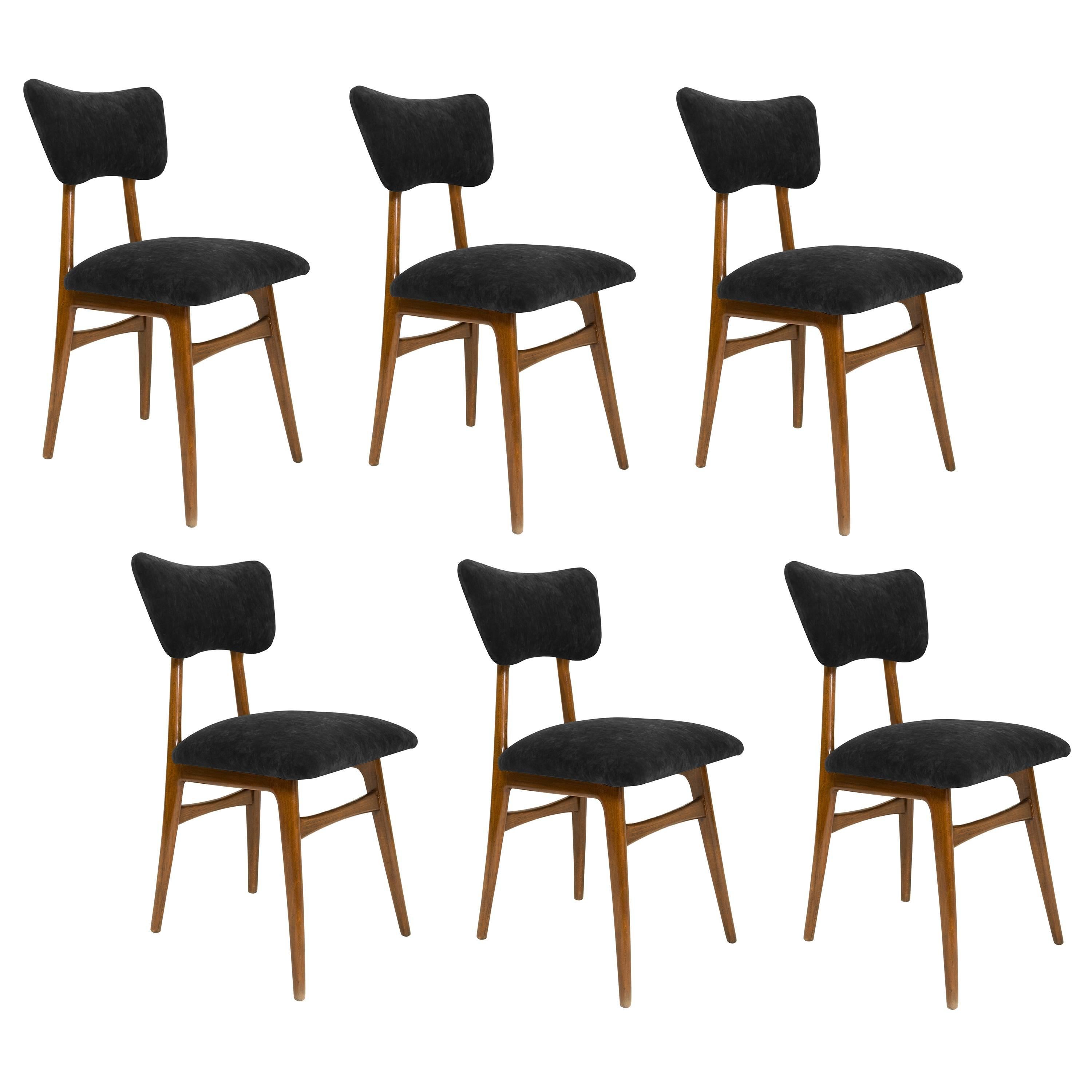 Ensemble de six chaises en velours noir du XXe siècle, années 1960 en vente