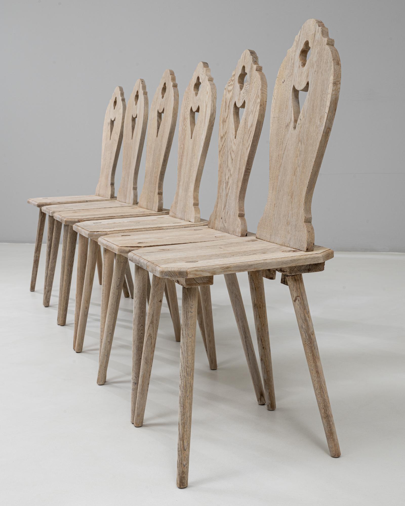 Ensemble de six chaises de salle à manger alpines en Oak français du 20e siècle en vente 8