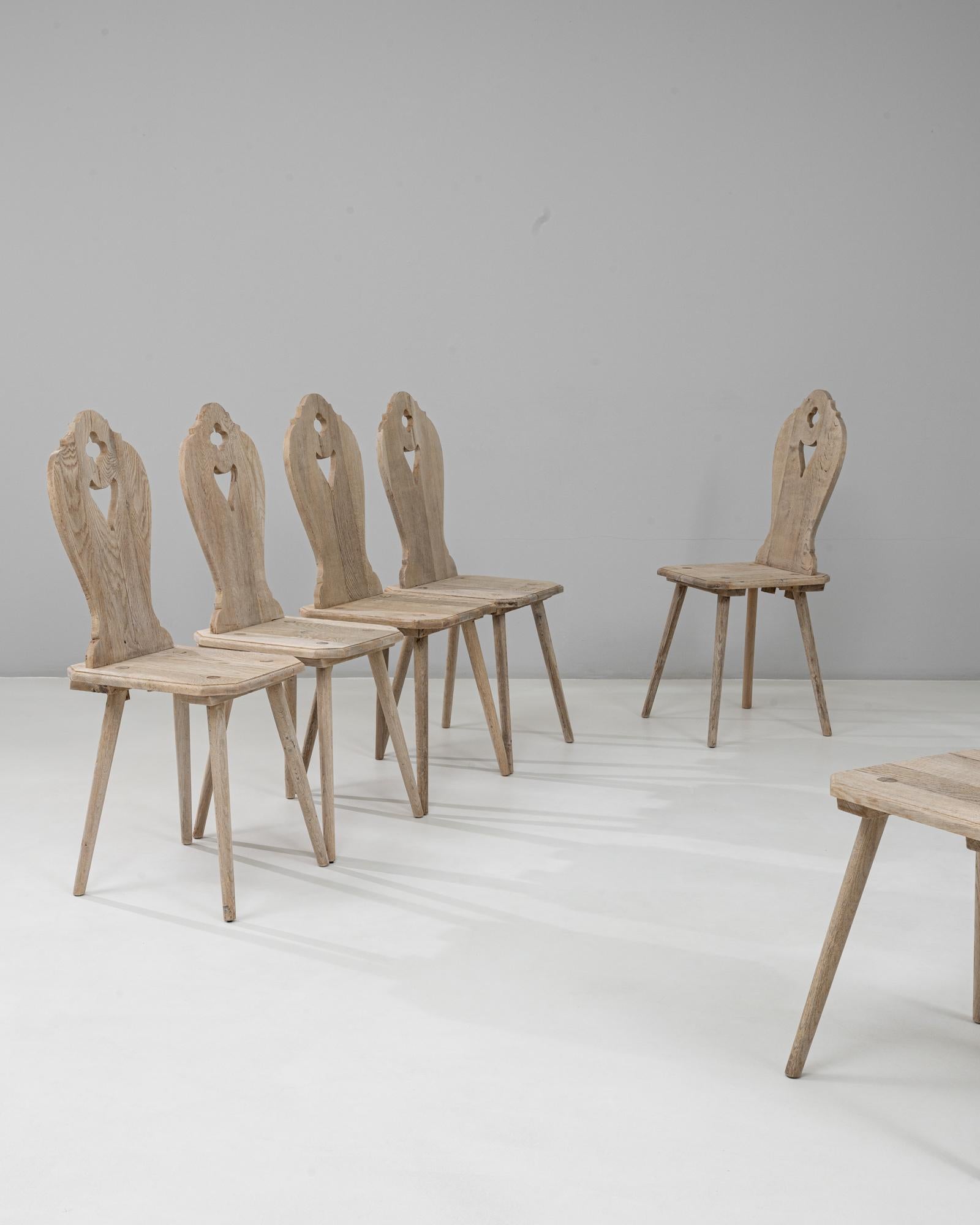 Ensemble de six chaises de salle à manger alpines en Oak français du 20e siècle Bon état - En vente à High Point, NC