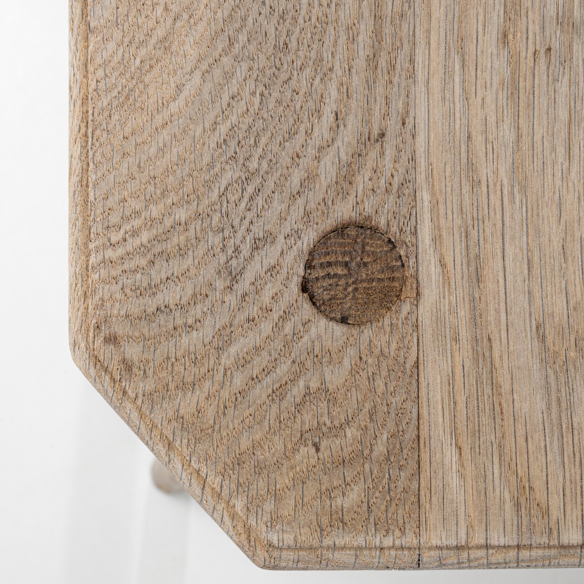 Ensemble de six chaises de salle à manger alpines en Oak français du 20e siècle en vente 3