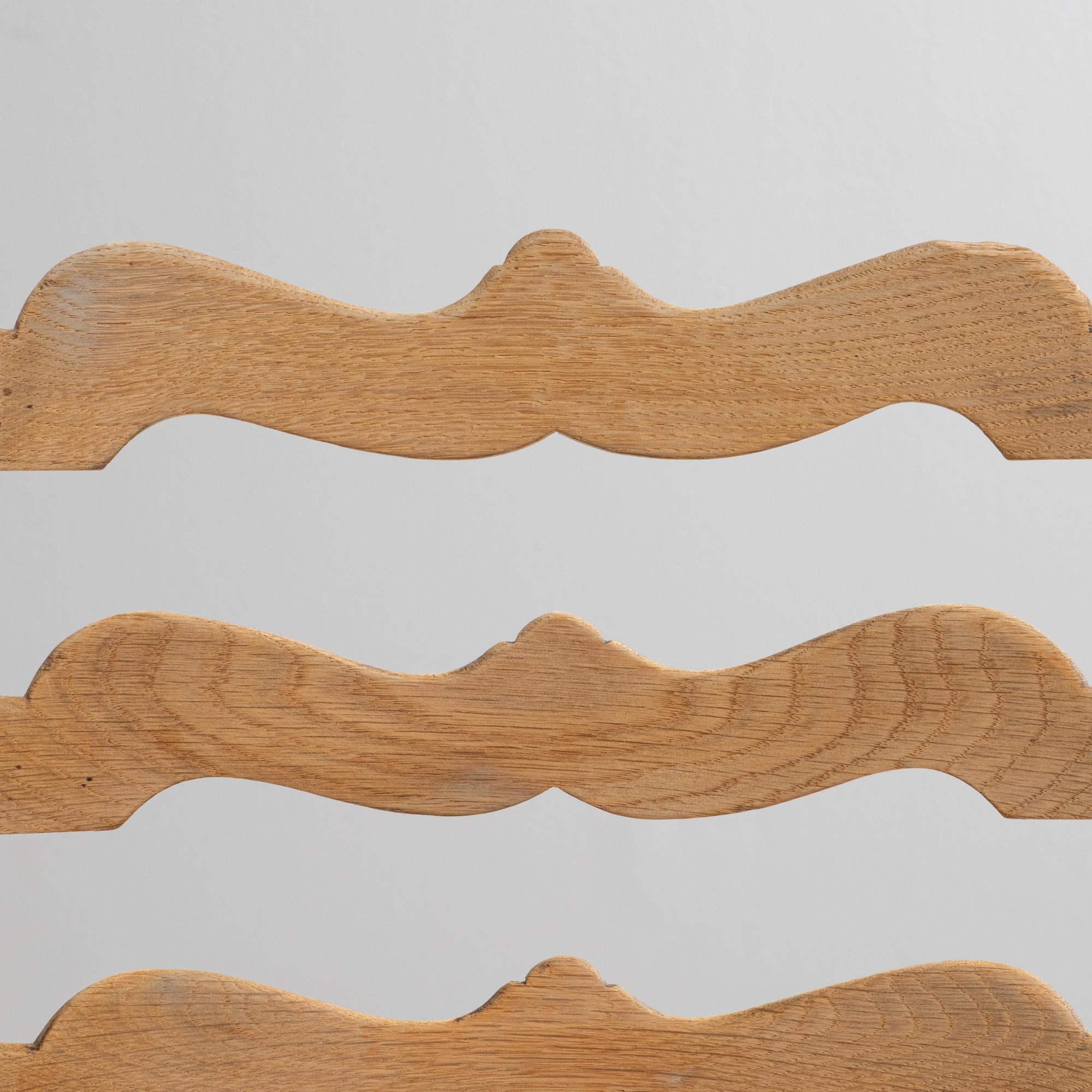 Set Of Six 20th Century French Oak Dining Chairs With Upholstered Seats in vendita 2