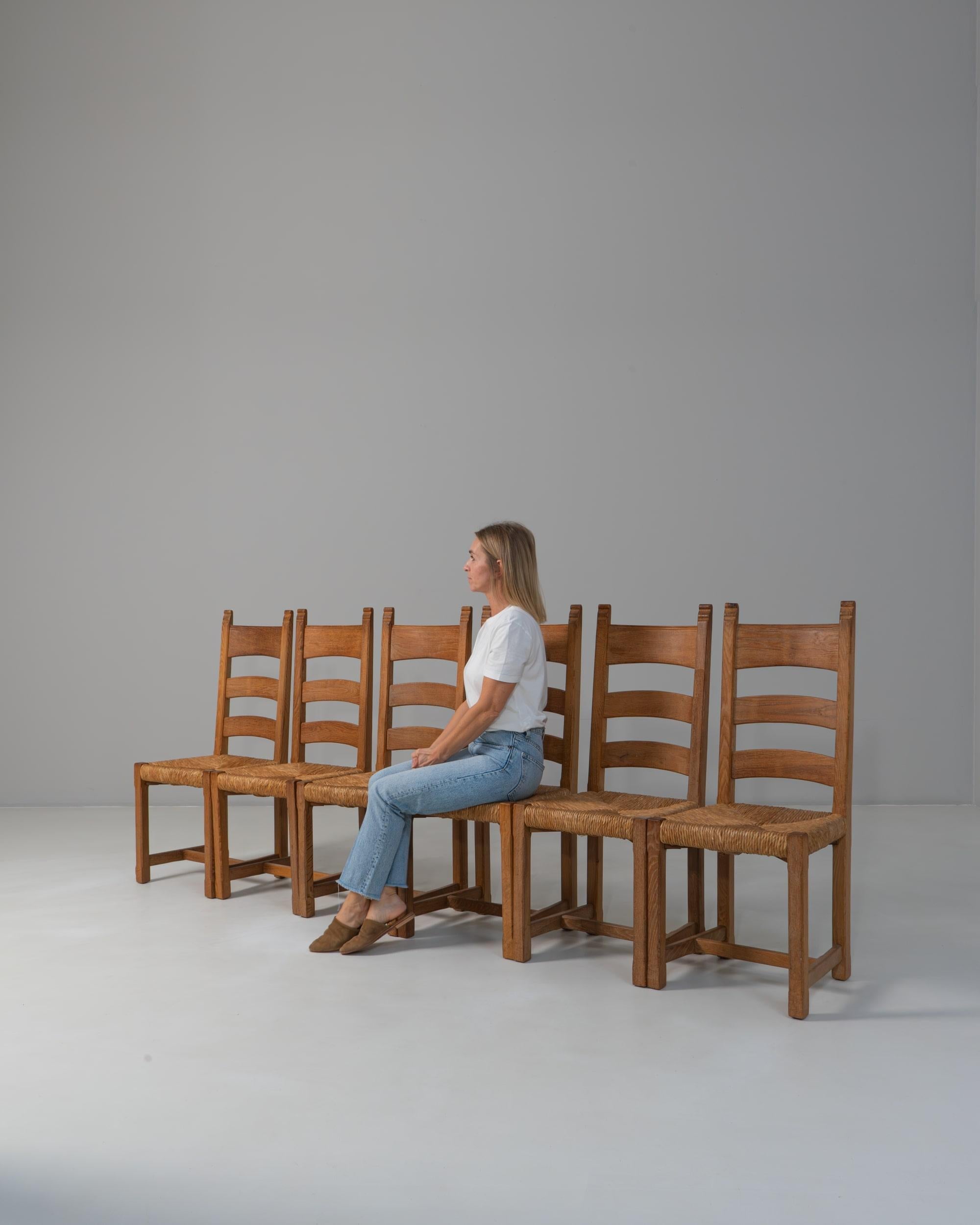 Set di sei sedie da pranzo con schienale a scaletta in Oak del XX secolo. in vendita 6