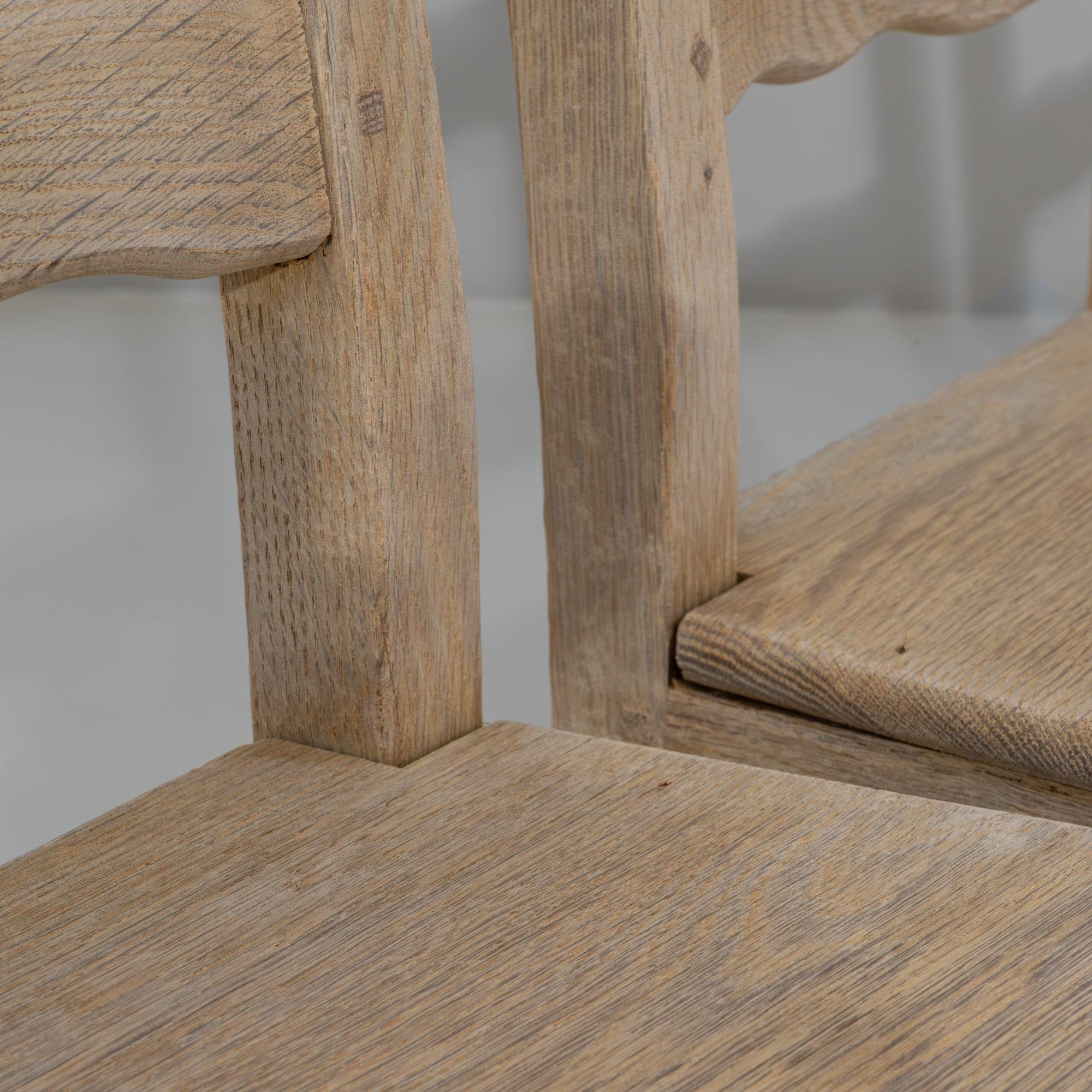 Quercia Set di sei sedie da pranzo con schienale a scaletta in Oak del XX secolo. in vendita