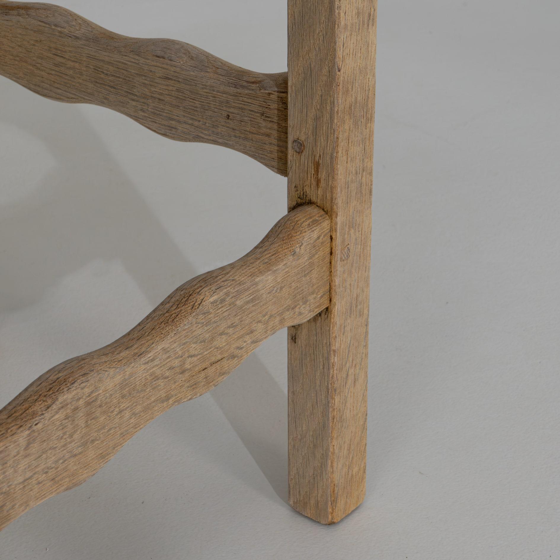 Set di sei sedie da pranzo con schienale a scaletta in Oak del XX secolo. in vendita 1