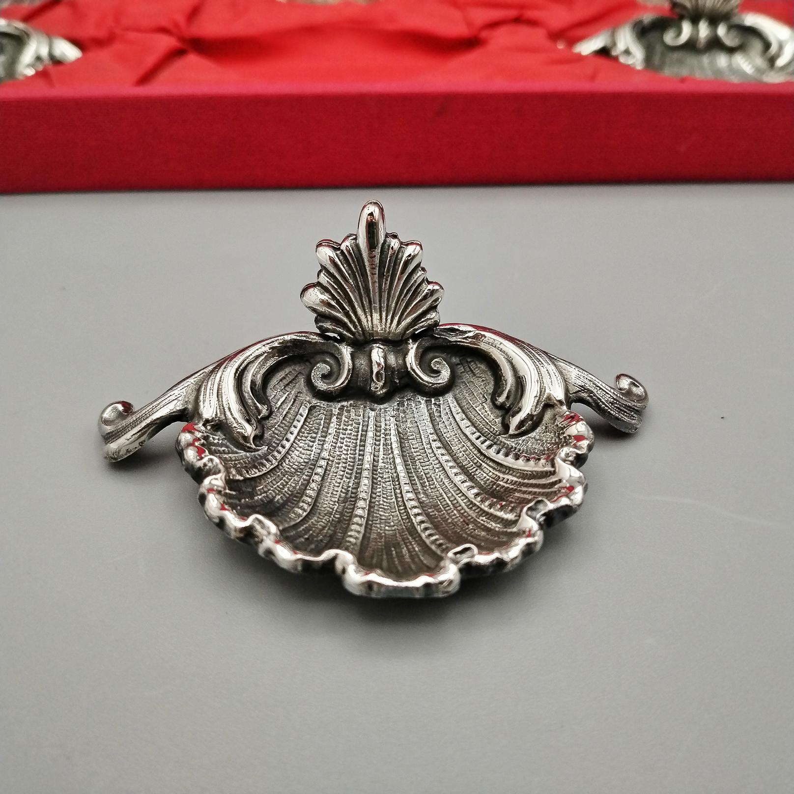 Zwölfergruppe aus massivem Silber in Muschelform des 20. Jahrhunderts Platzhalter (Handgefertigt) im Angebot