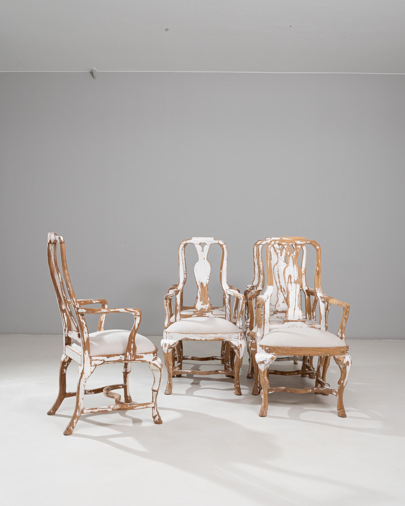 Juego de seis sillas de comedor de madera patinada del renacimiento rococó sueco del siglo XX en venta 5