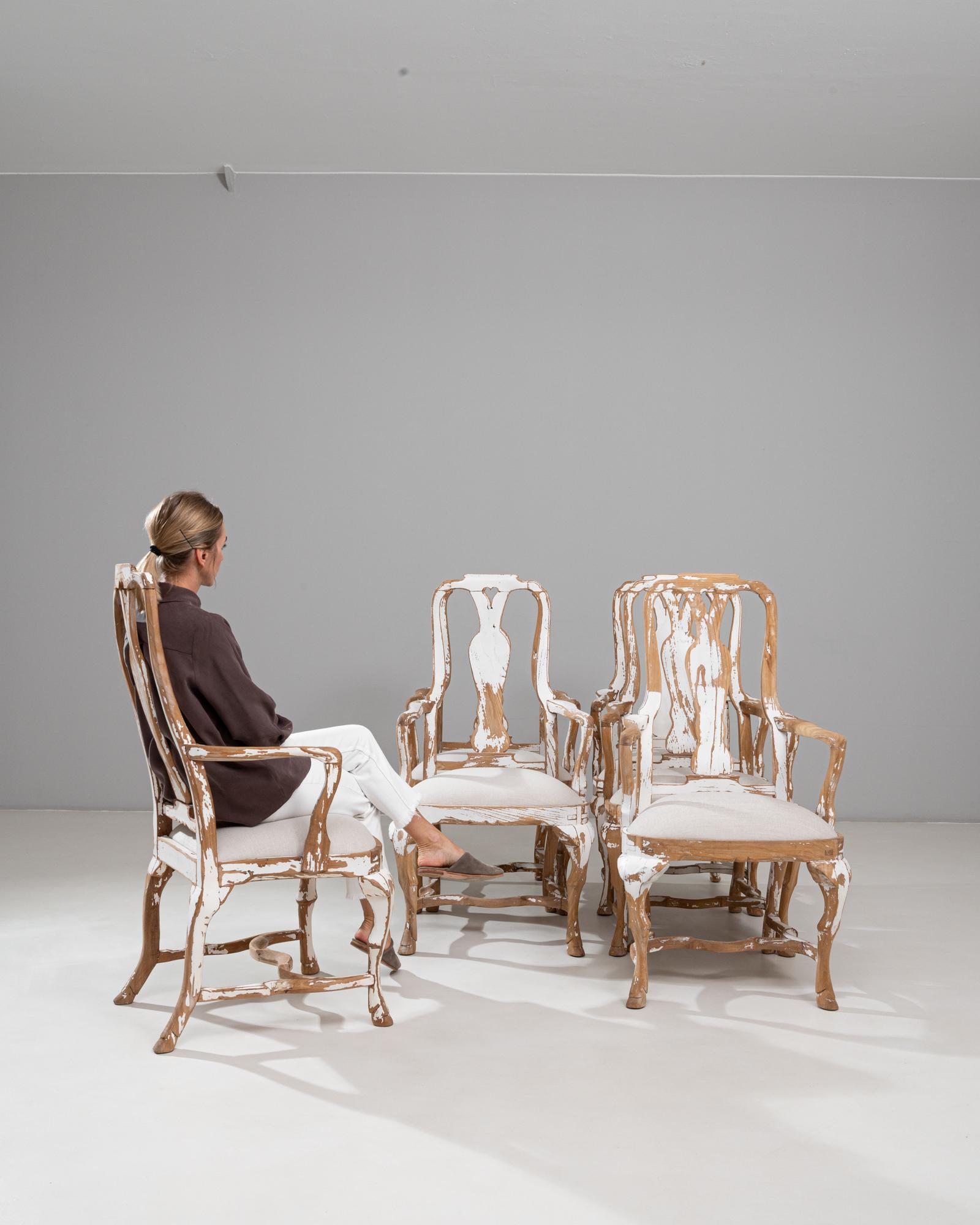 Juego de seis sillas de comedor de madera patinada del renacimiento rococó sueco del siglo XX en venta 6