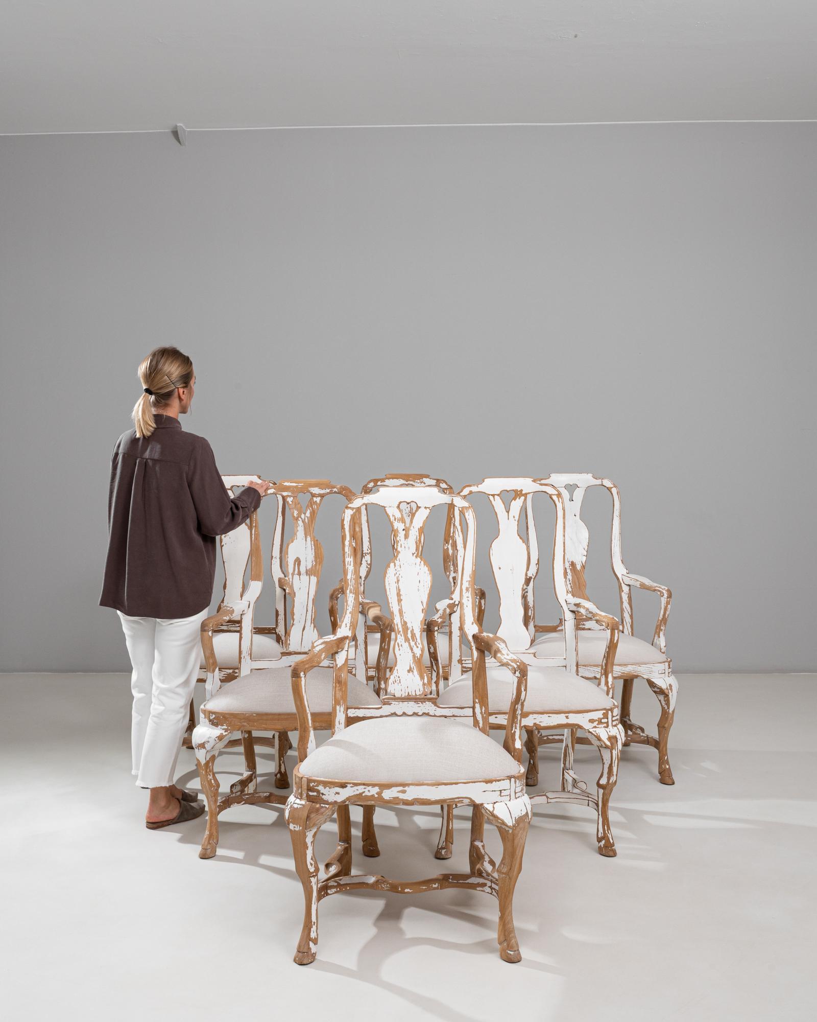 Juego de seis sillas de comedor de madera patinada del renacimiento rococó sueco del siglo XX Renacimiento rococó en venta