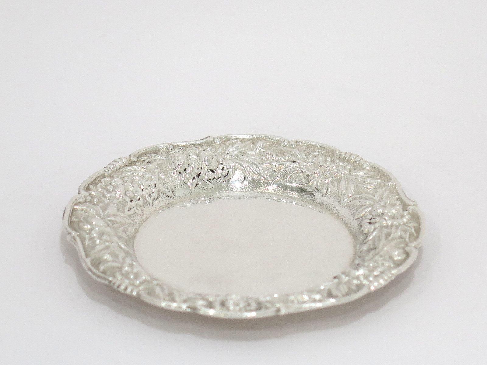 Set of Six Sterling Silver S. Kirk & Son Antique Floral Repousse Saucers In Good Condition In Brooklyn, NY