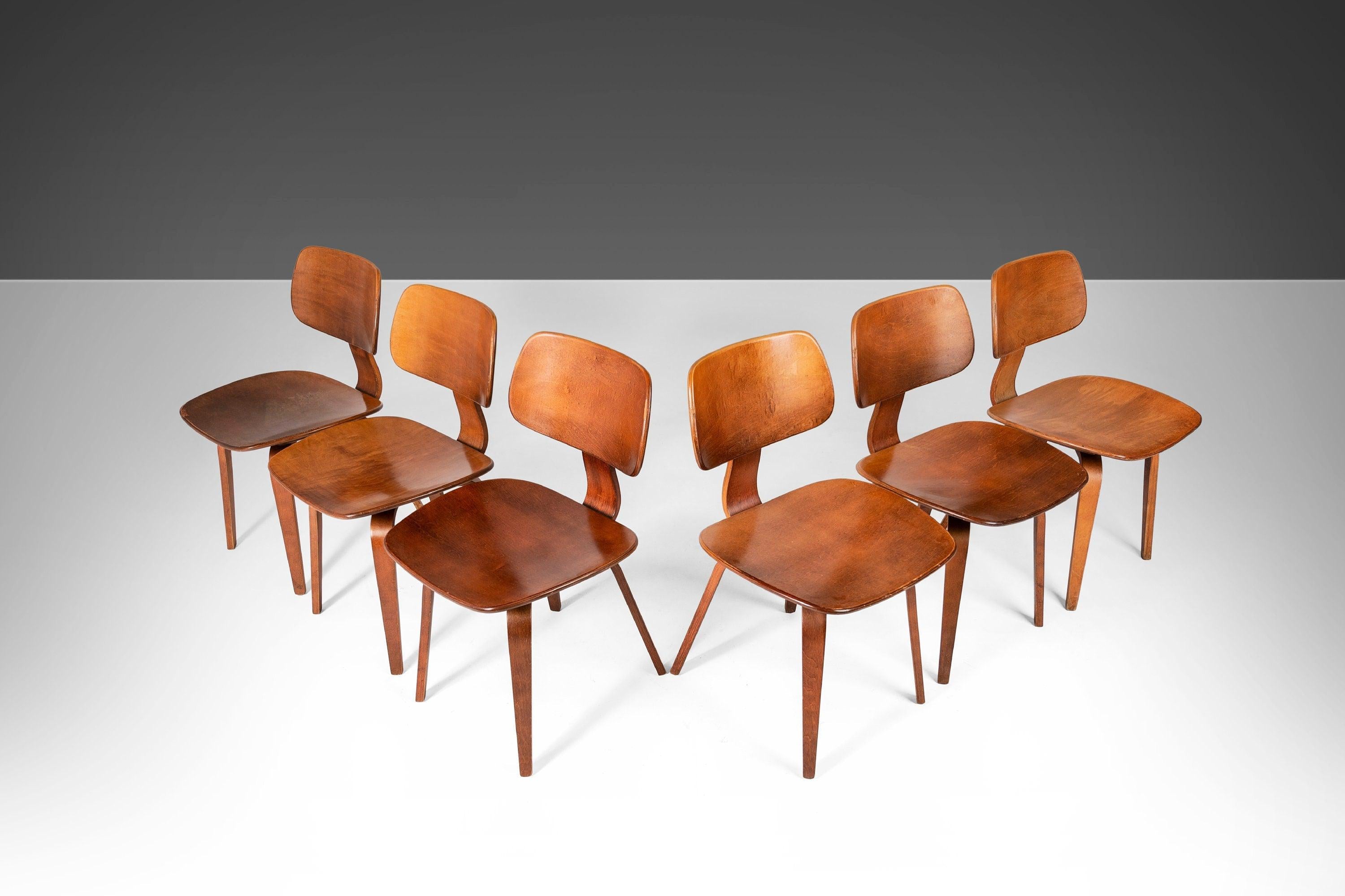 Set of Six (6) Bentwood Dining Chairs / Side Chairs by Thonet, c. 1960s 1