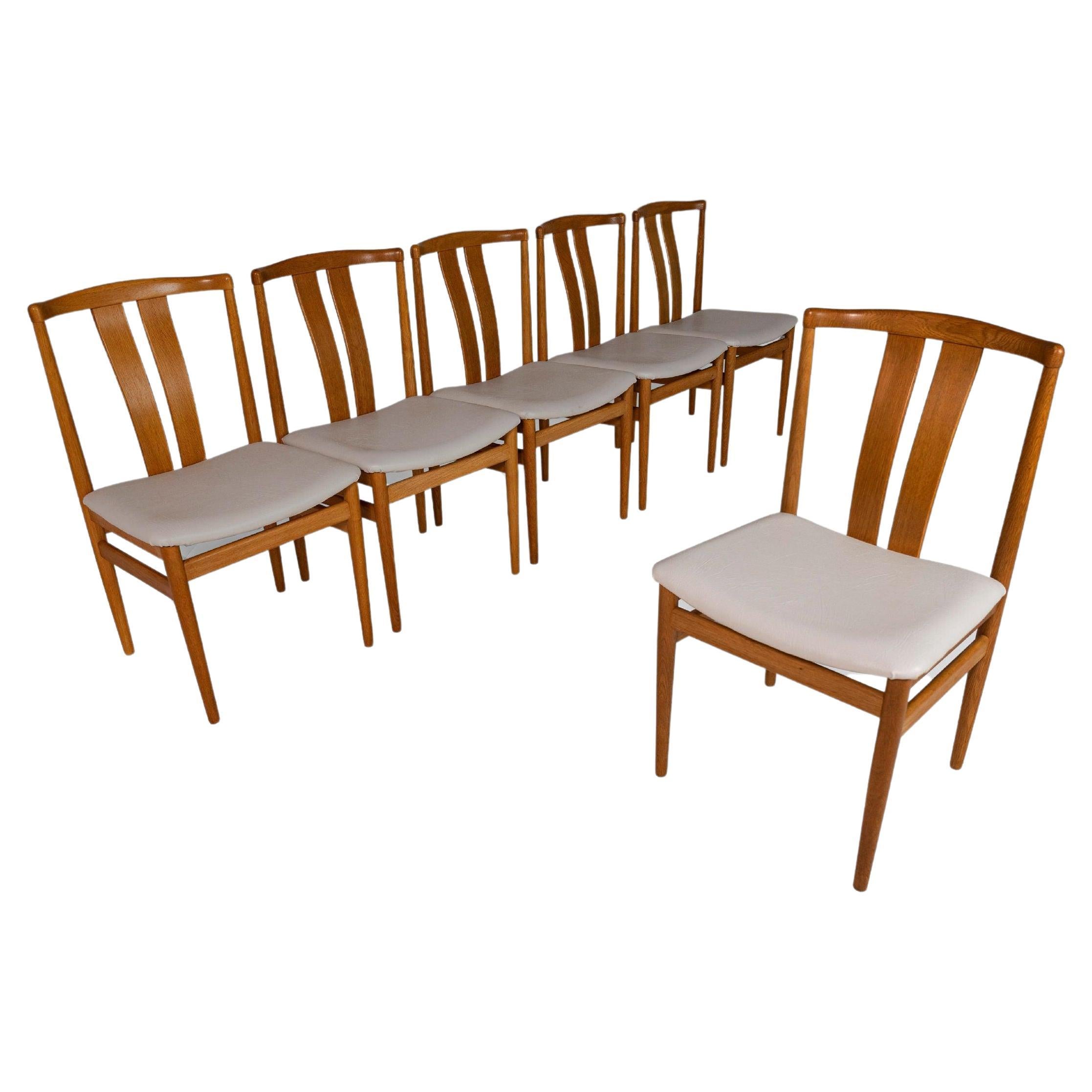 Set of Six (6) Danish Dining Chairs by Vamdrup Stolefabrik in Oak, c. 1970s For Sale