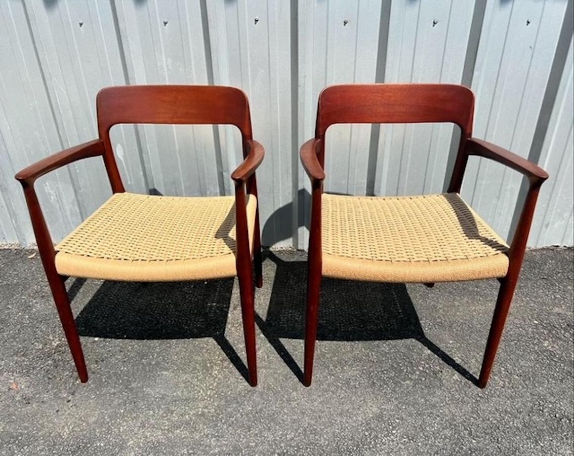 Mid-Century Modern Set of Six (6) Model 75 Teak Dining Chairs by Niels Otto Møller