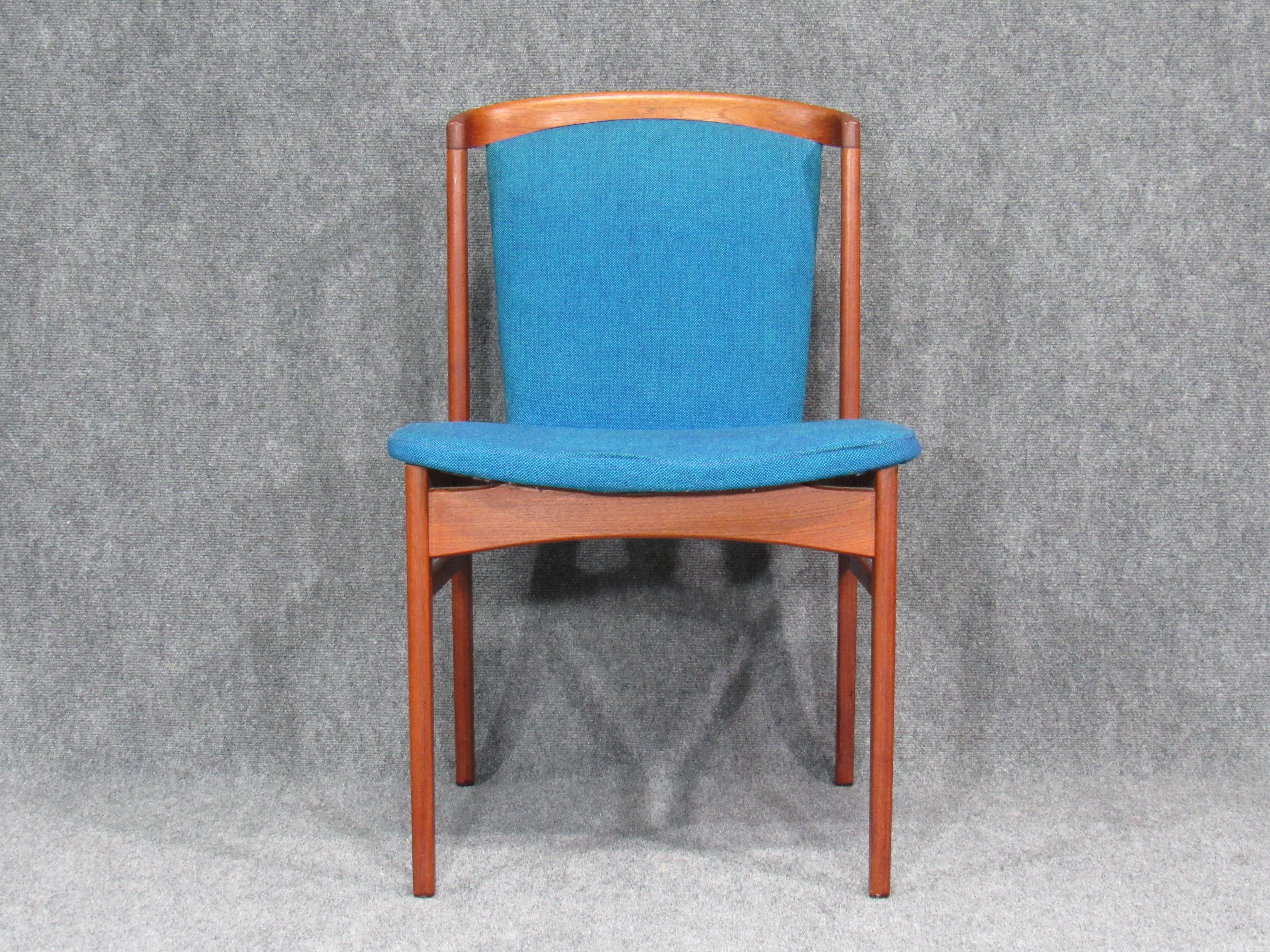 Set of Six '6' Rare Midcentury, Danish Modern Teak Dining Chairs by Erik Buck 2