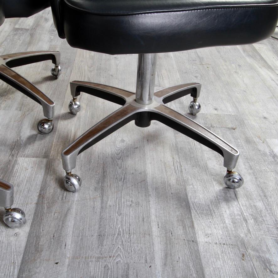 Polished Set Of Six 60s Era Chromcraft Chairs On Castors For Sale