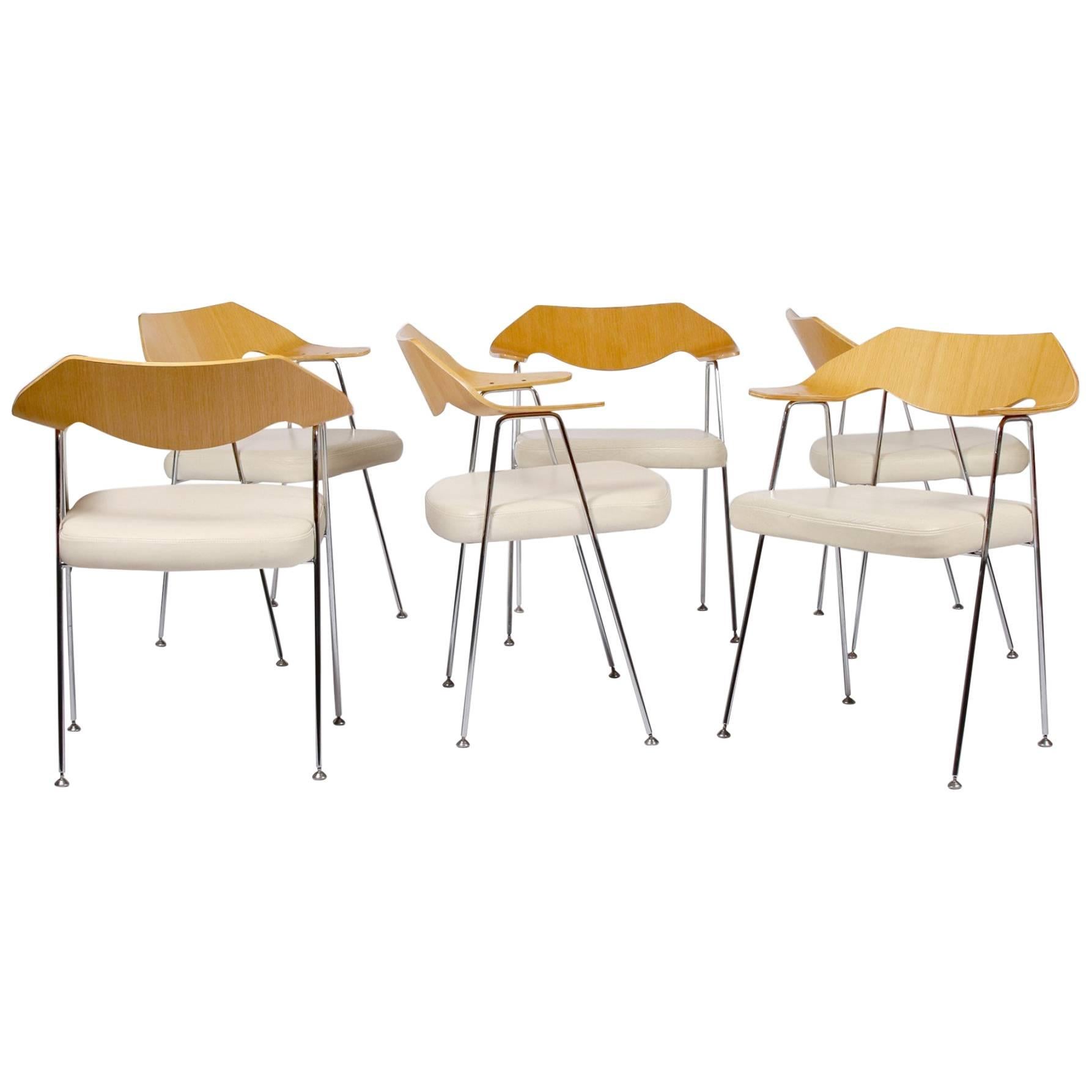 Set of Six 
675
 Chairs by Robin Day