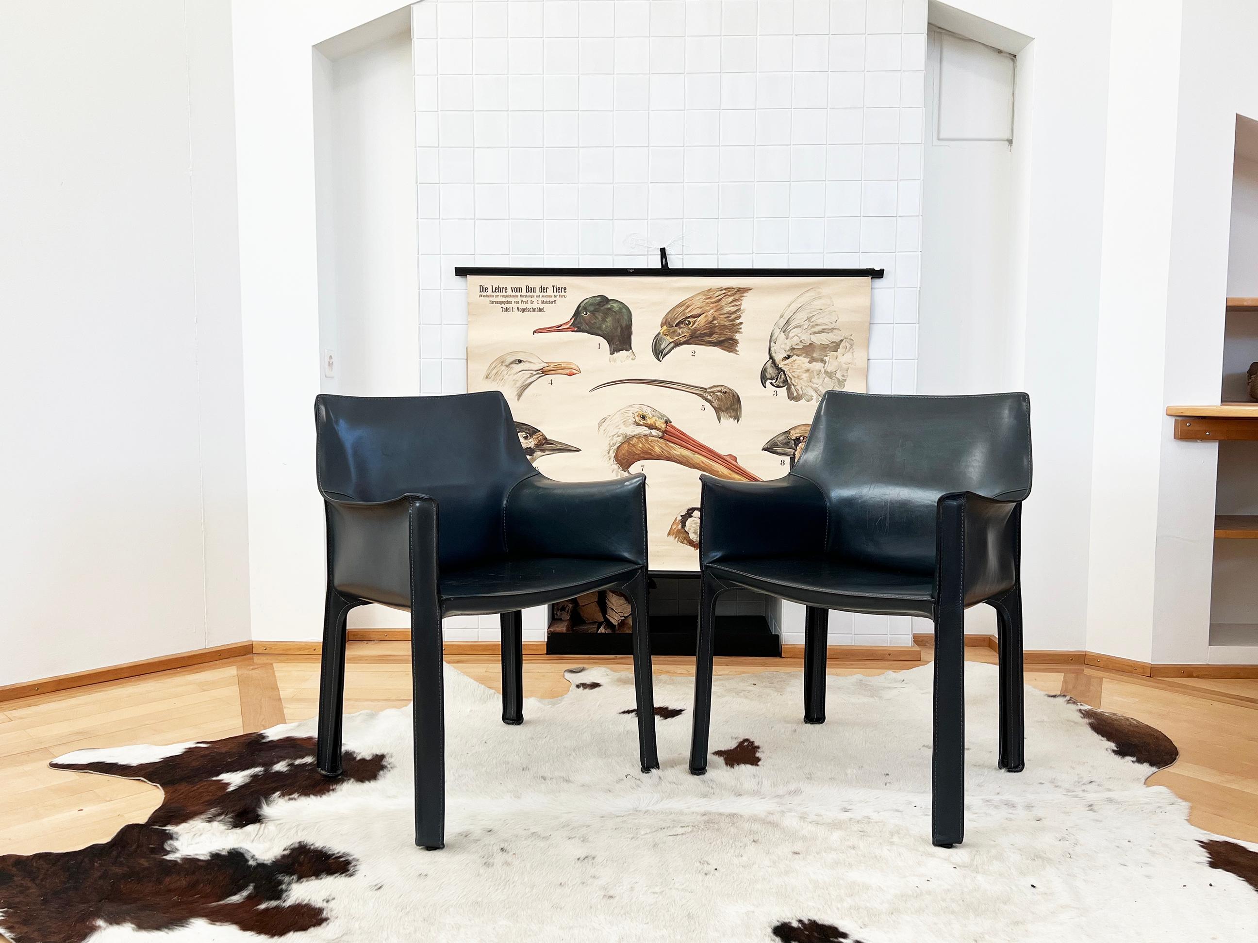 Set di sei poltrone Cab 413 anni '70 Mario Bellini Cassina Grigio Scuro / Pelle Nera in vendita 8