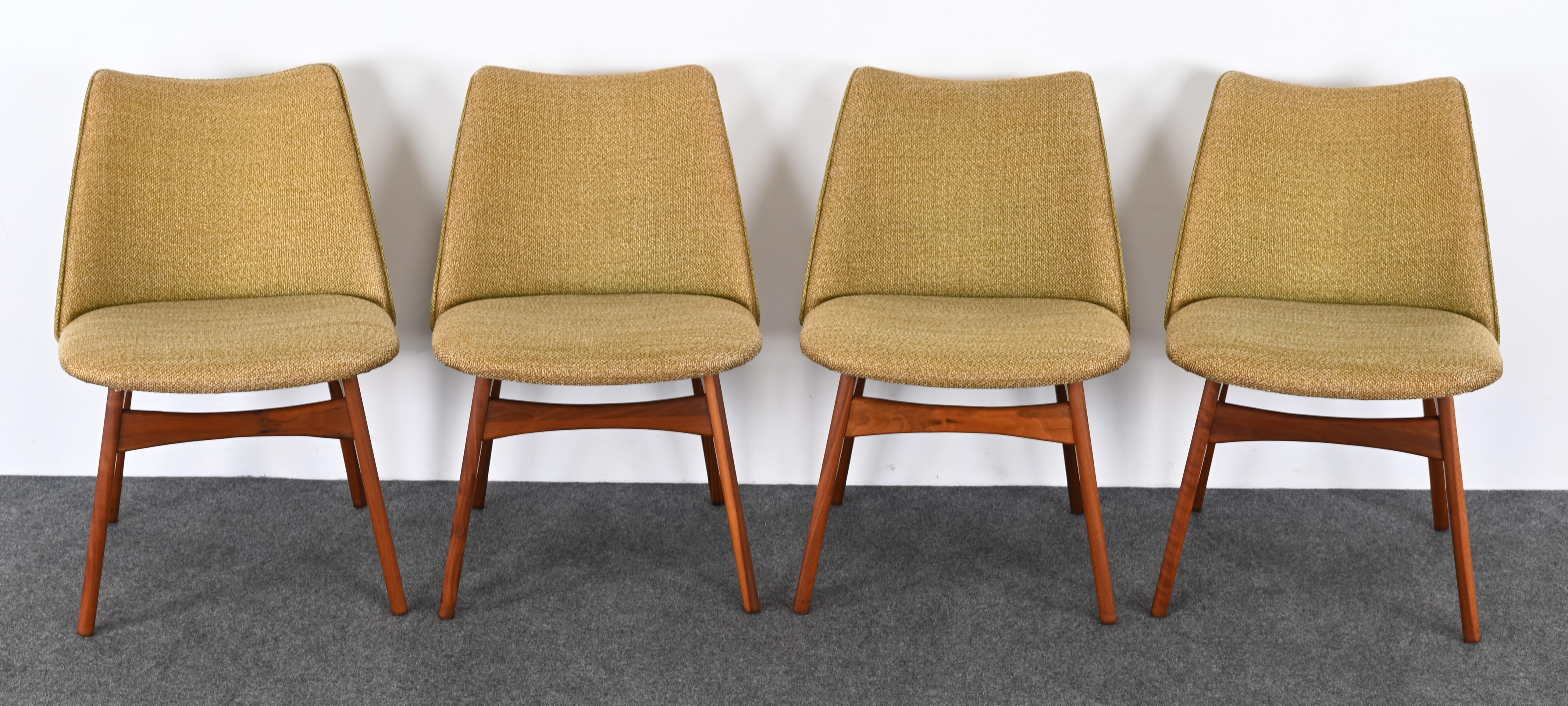 Set of Six Adrian Pearsall Dining Chairs Model 2418-C and 2416-C, 1960s In Good Condition In Hamburg, PA