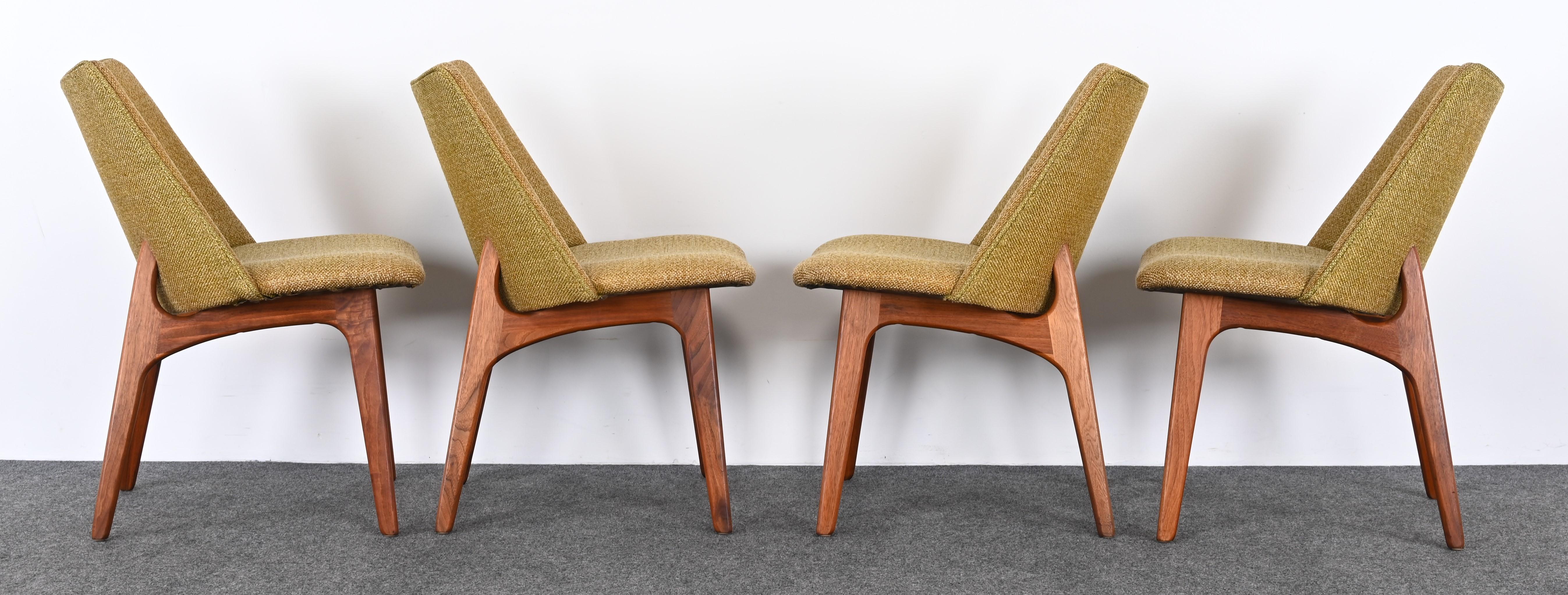 Mid-20th Century Set of Six Adrian Pearsall Dining Chairs Model 2418-C and 2416-C, 1960s