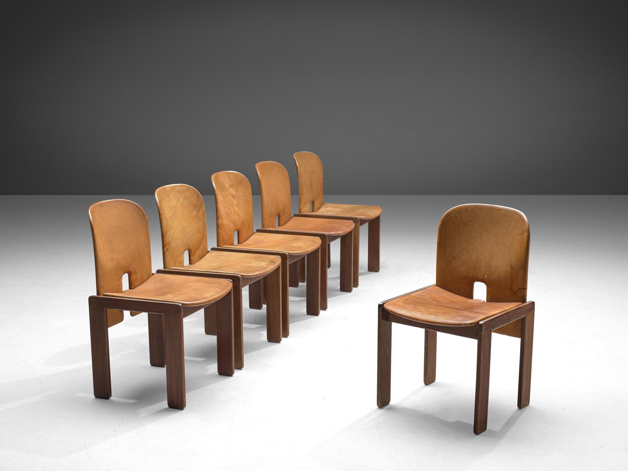 Afra & Tobia Scarpa for Cassina, set of 6 chairs model 121, leather and walnut, Italy, design 1965.

Set of six chairs by Italian designer couple Tobia and Afra Scarpa. These chairs have a cubic and architectural appearance. The base consist of