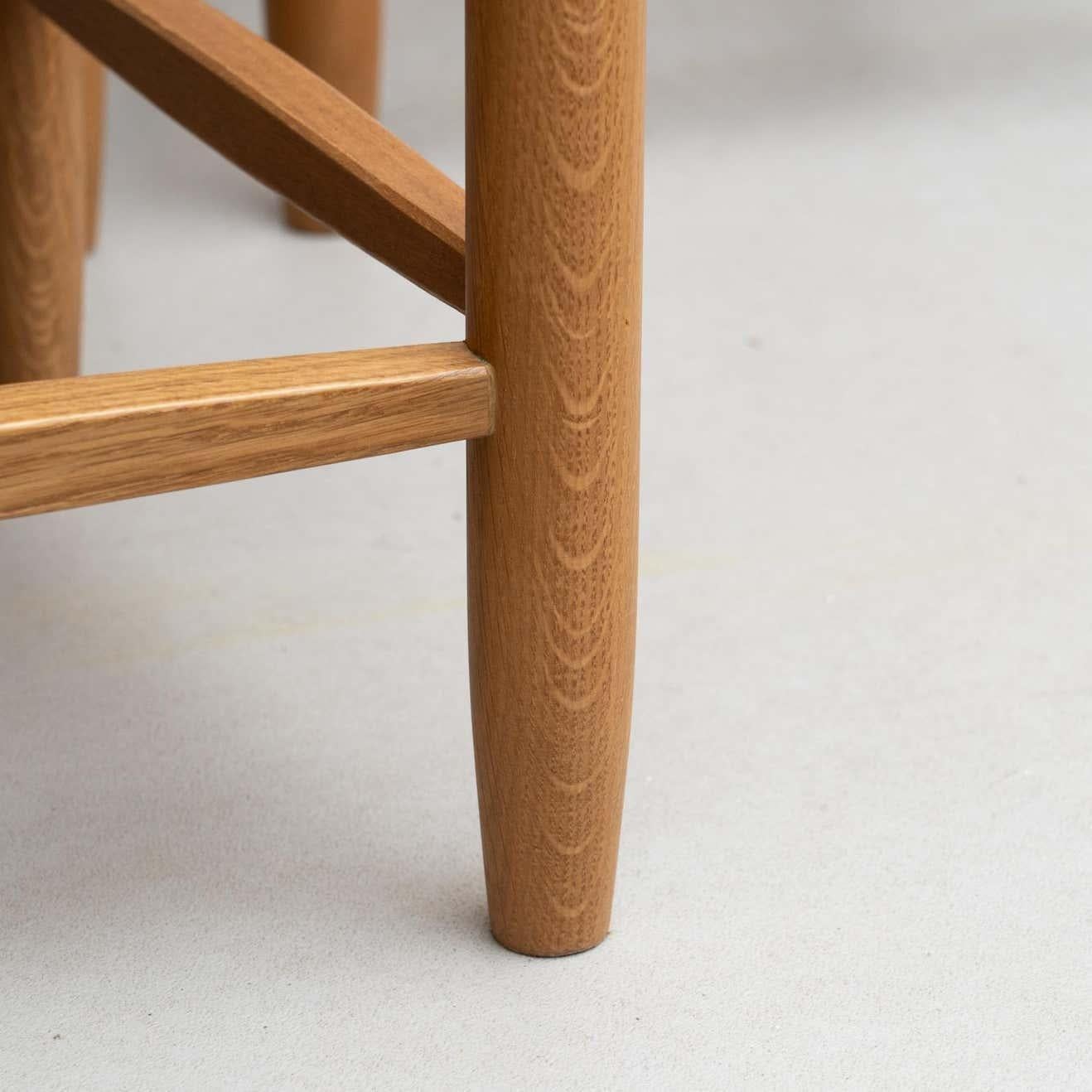 Ensemble de six chaises N.19 d'après Charlotte Perriand, en rotin de bois, mi-siècle moderne en vente 12