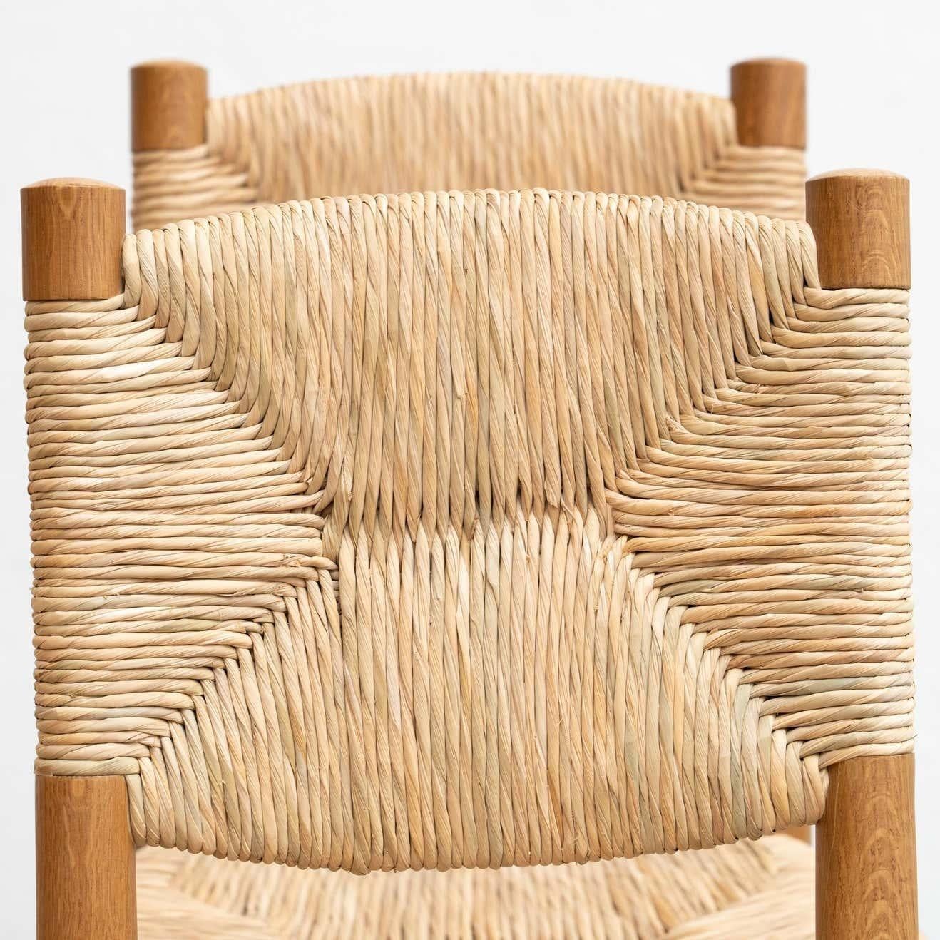 Fin du 20e siècle Ensemble de six chaises N.19 d'après Charlotte Perriand, en rotin de bois, mi-siècle moderne en vente