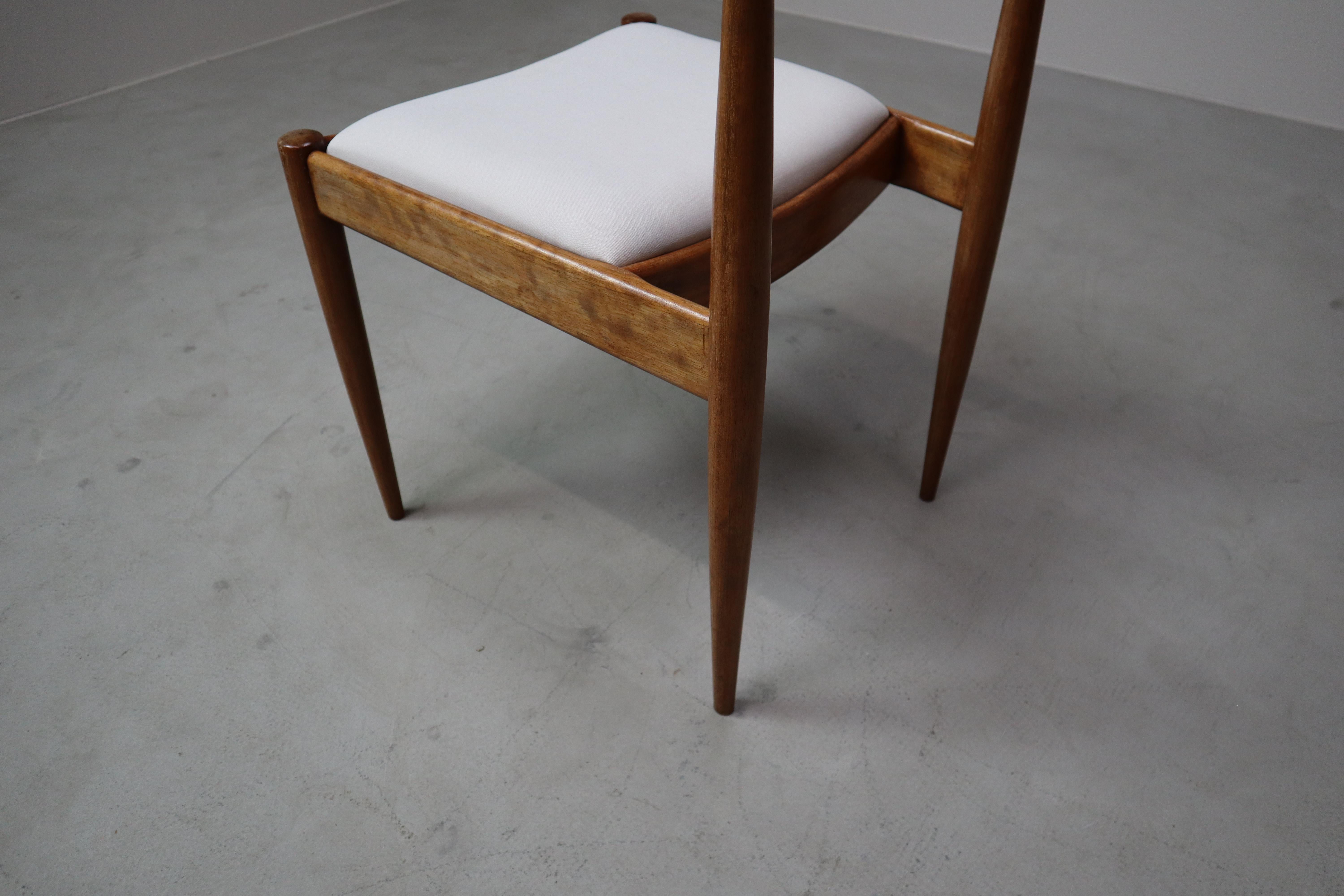 Satz von sechs Alfred Hendrickx Model No. 500 Esszimmerstühlen aus Palisander, Belgien 1958 (Stoff) im Angebot