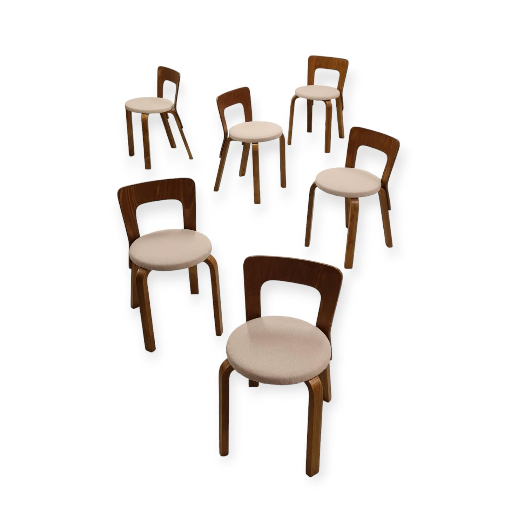 Set of Six Alvar Aalto Model 65 Chairs Model 1950s For Sale 4